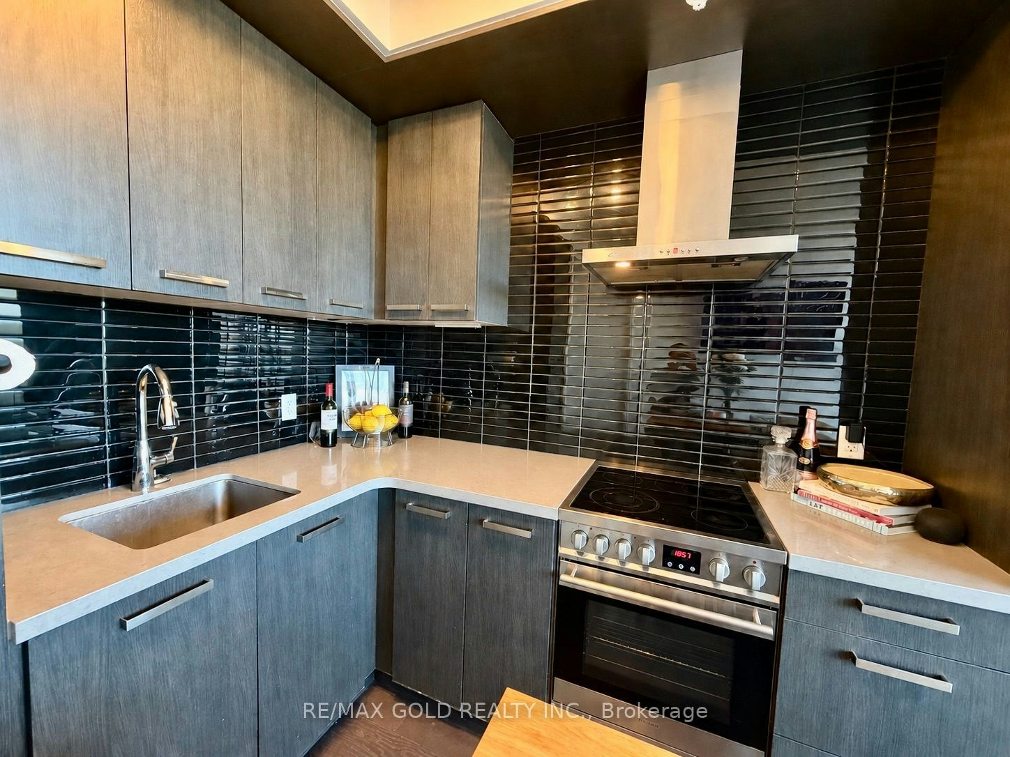 N514-120 Bayview Avenue, Toronto, ON, M5A 0G4 - 8