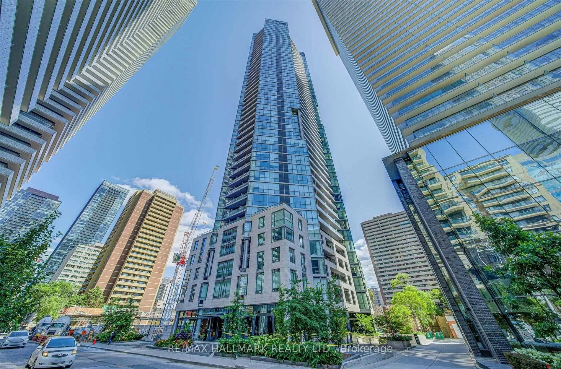 3805-45 Charles Street E, Toronto, ON, M4Y 0B8