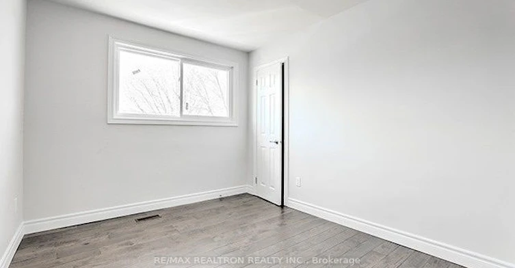74 Aspenwood Drive, Toronto, ON, M2H 2E9 - 12