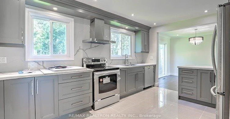 74 Aspenwood Drive, Toronto, ON, M2H 2E9 - 6