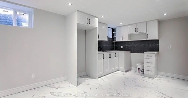 74 Aspenwood Drive, Toronto, ON, M2H 2E9 - 17