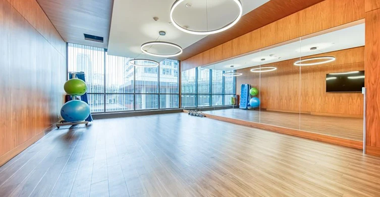 18-19 Bathurst Street, Toronto, ON, M5V 0N2 - 7