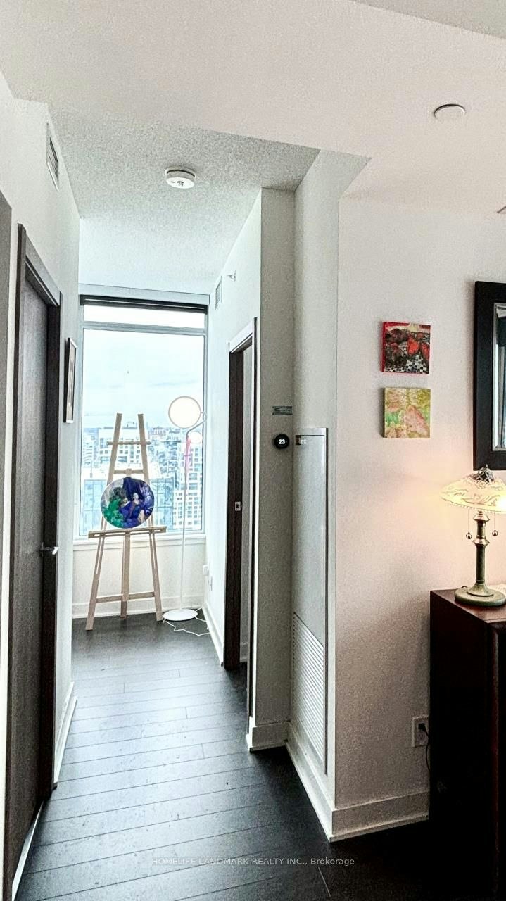 18-19 Bathurst Street, Toronto, ON, M5V 0N2 - 19