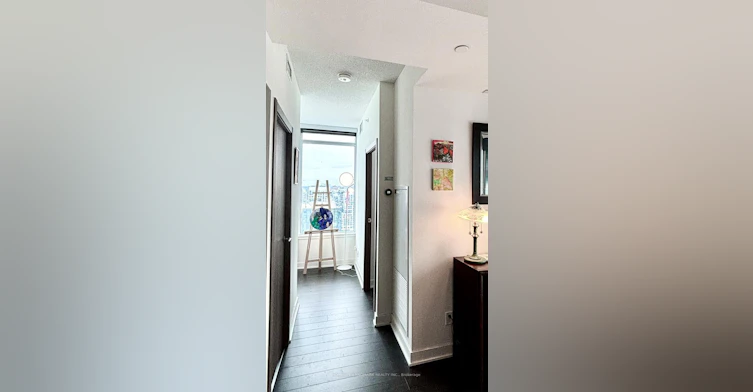 18-19 Bathurst Street, Toronto, ON, M5V 0N2 - 19