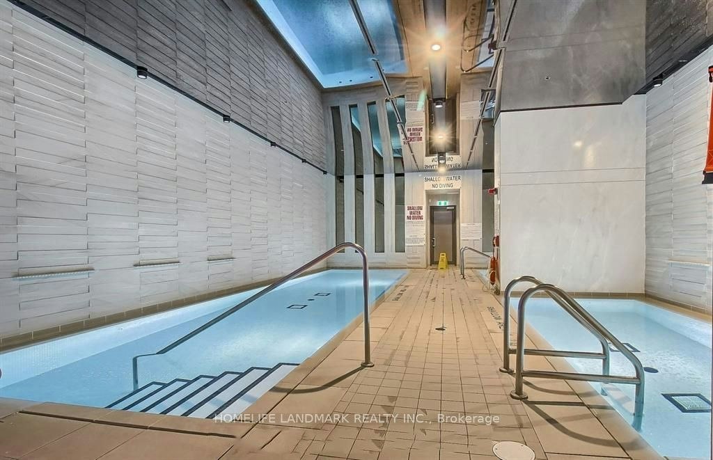 18-19 Bathurst Street, Toronto, ON, M5V 0N2 - 8