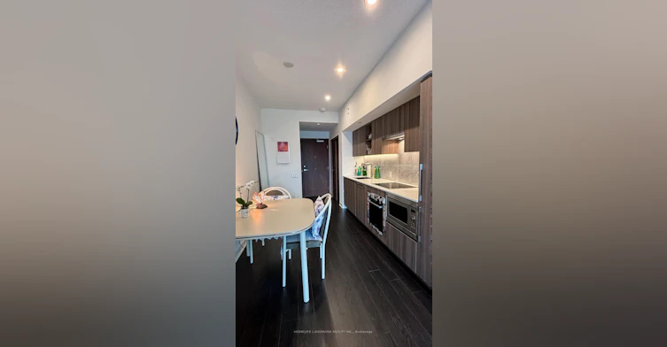 18-19 Bathurst Street, Toronto, ON, M5V 0N2 - 16