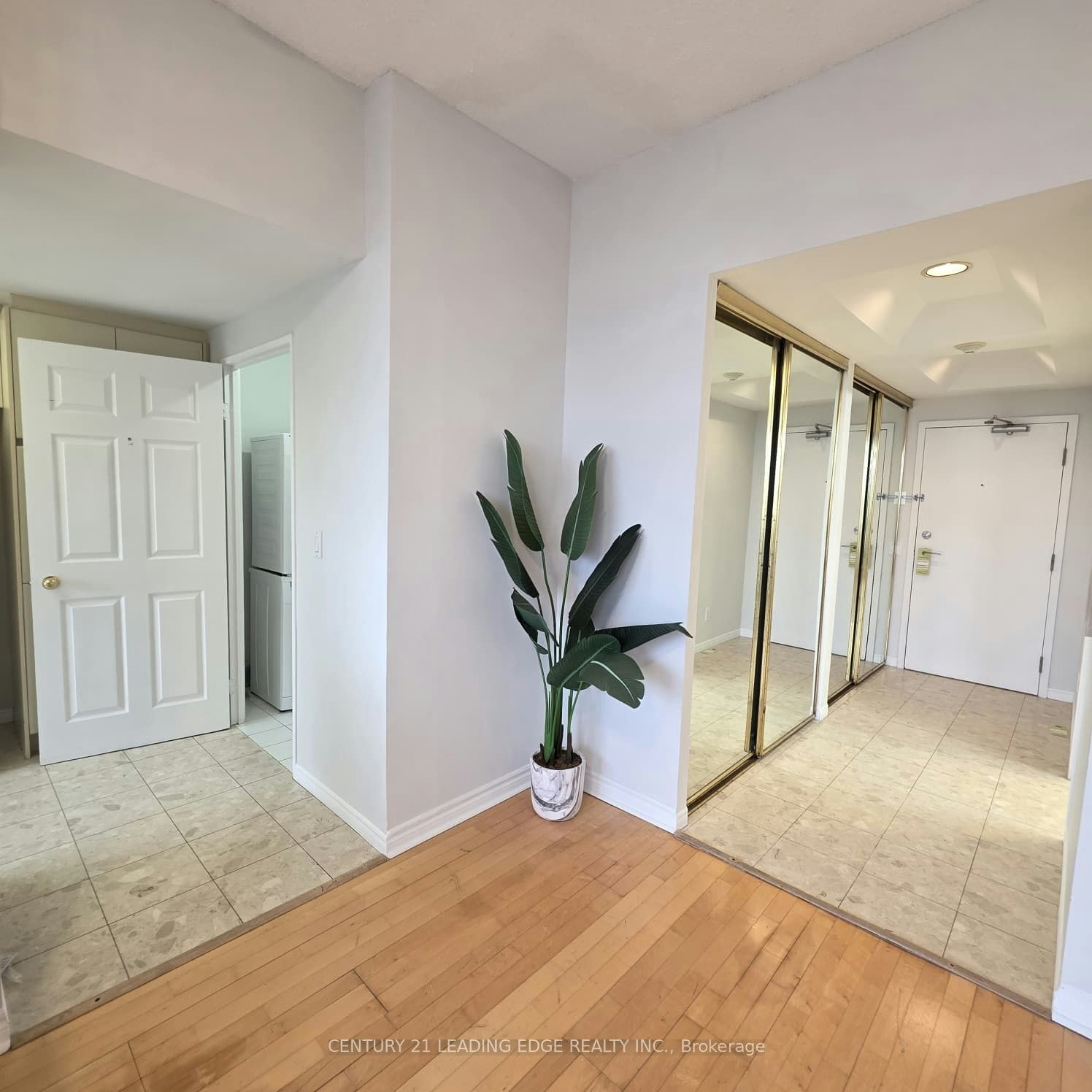 2408-7 Bishop Avenue, Toronto, ON, M2M 4J4 - 9