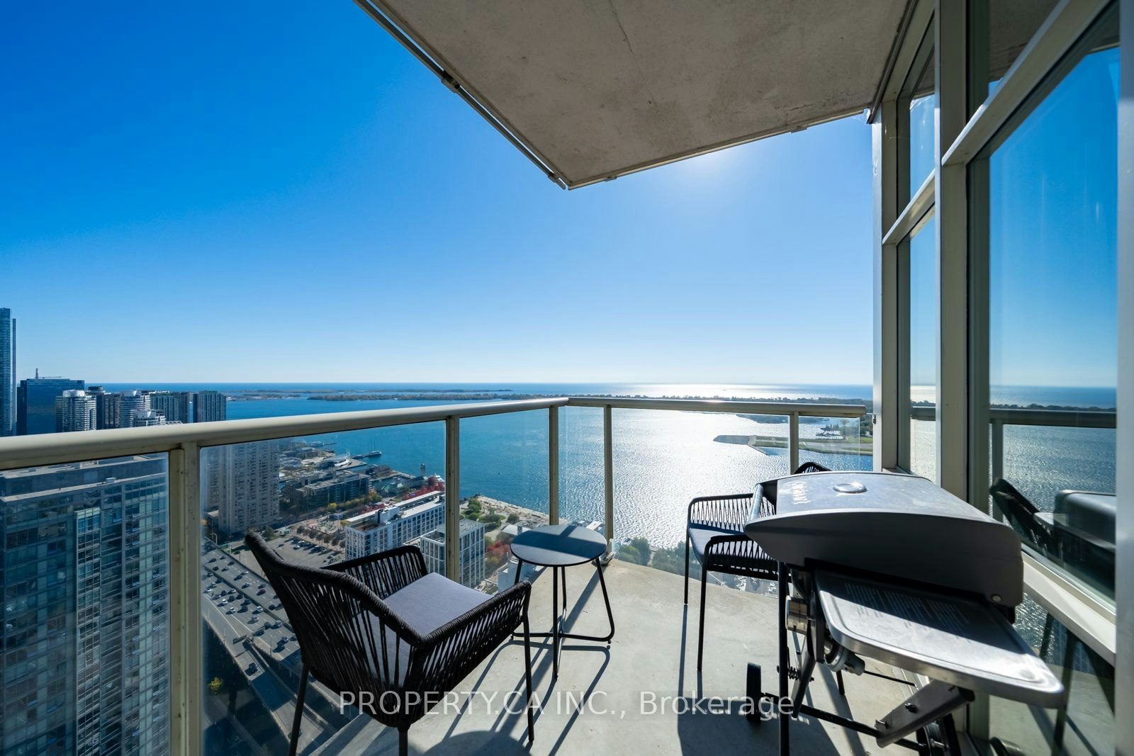 5209-35 Mariner Terrace, Toronto, ON, M5V 3V9