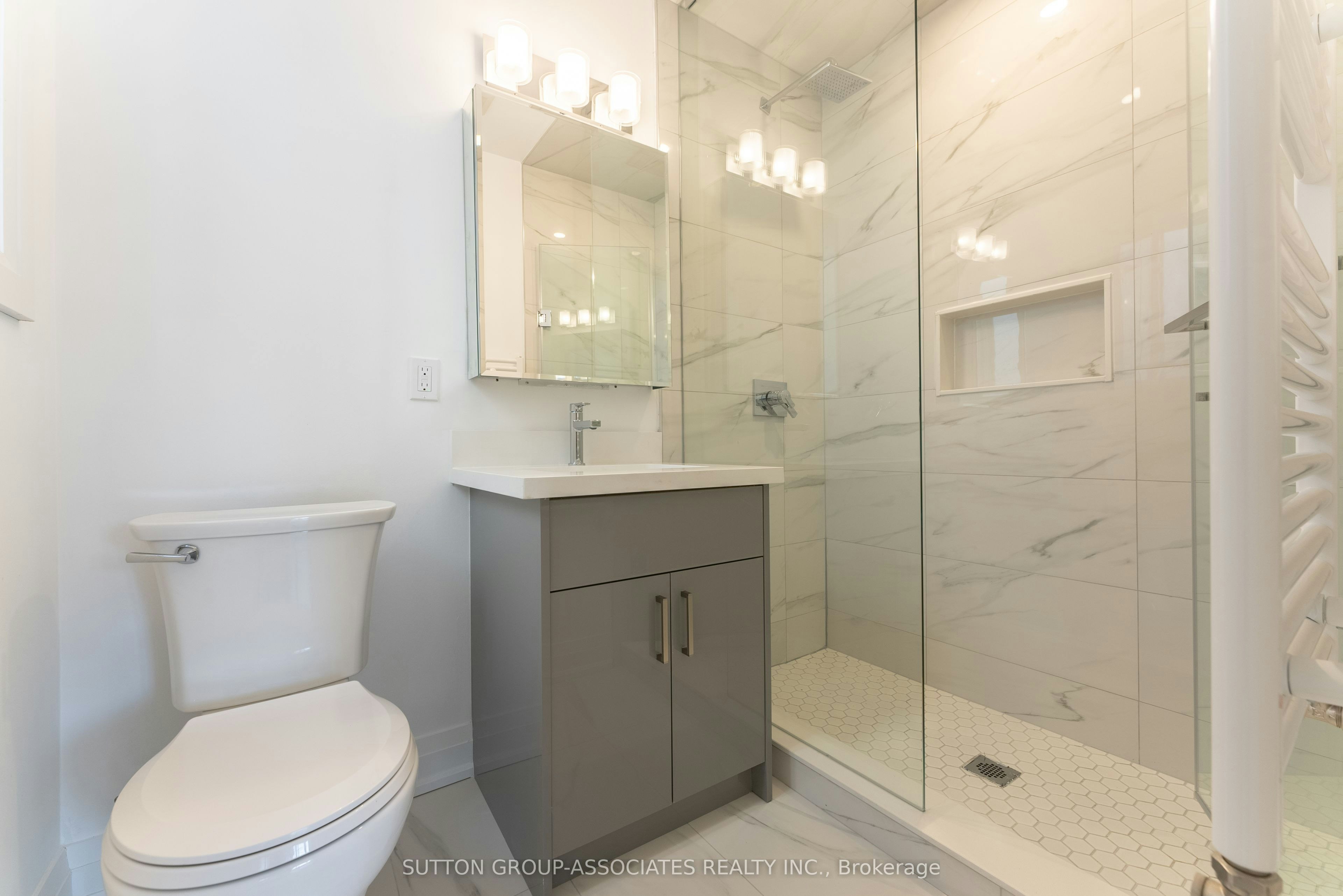 8 Glen Edyth Drive, Toronto, ON, M4V 2V7 - 14