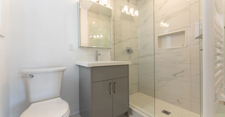 8 Glen Edyth Drive, Toronto, ON, M4V 2V7 - 14