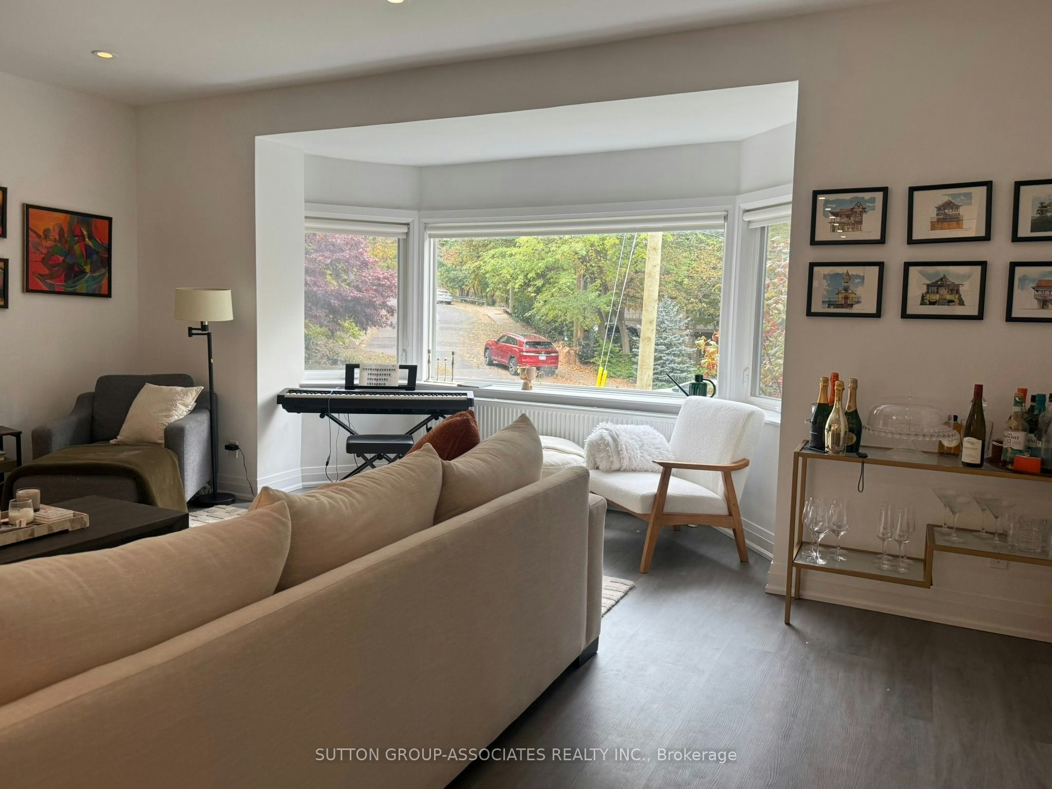 8 Glen Edyth Drive, Toronto, ON, M4V 2V7 - 8