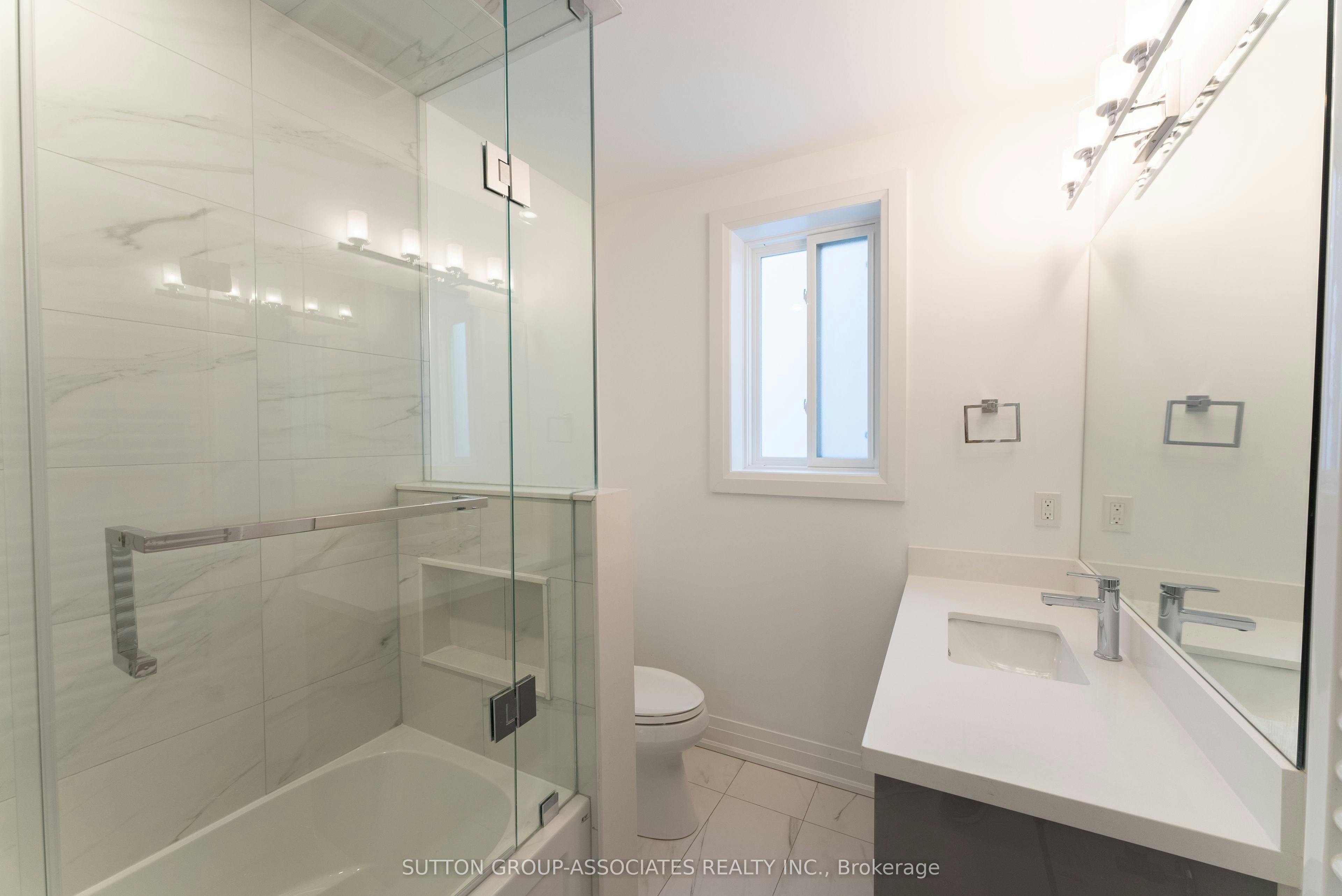 8 Glen Edyth Drive, Toronto, ON, M4V 2V7 - 17