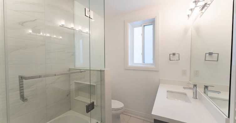 8 Glen Edyth Drive, Toronto, ON, M4V 2V7 - 17