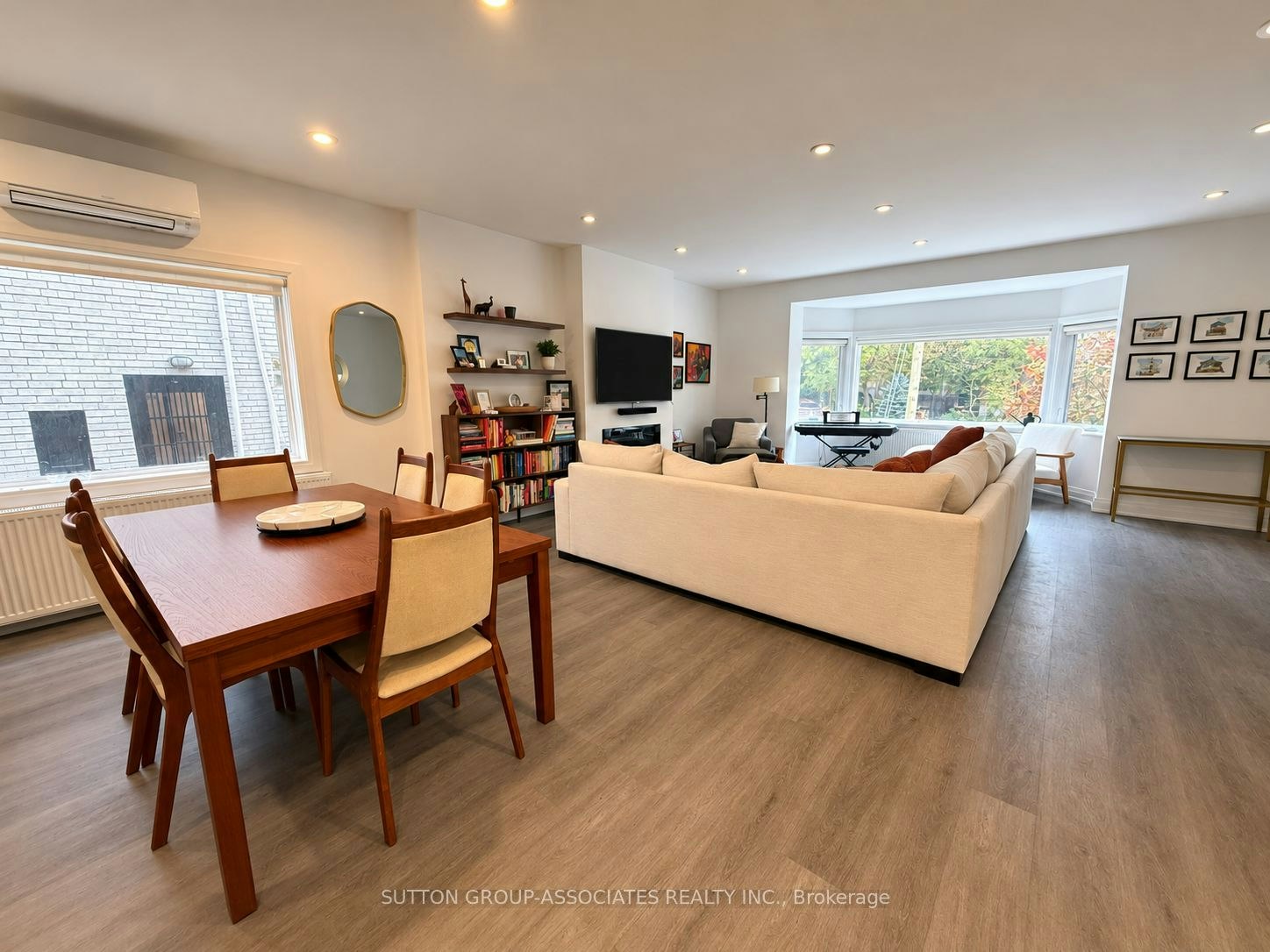 8 Glen Edyth Drive, Toronto, ON, M4V 2V7 - 4