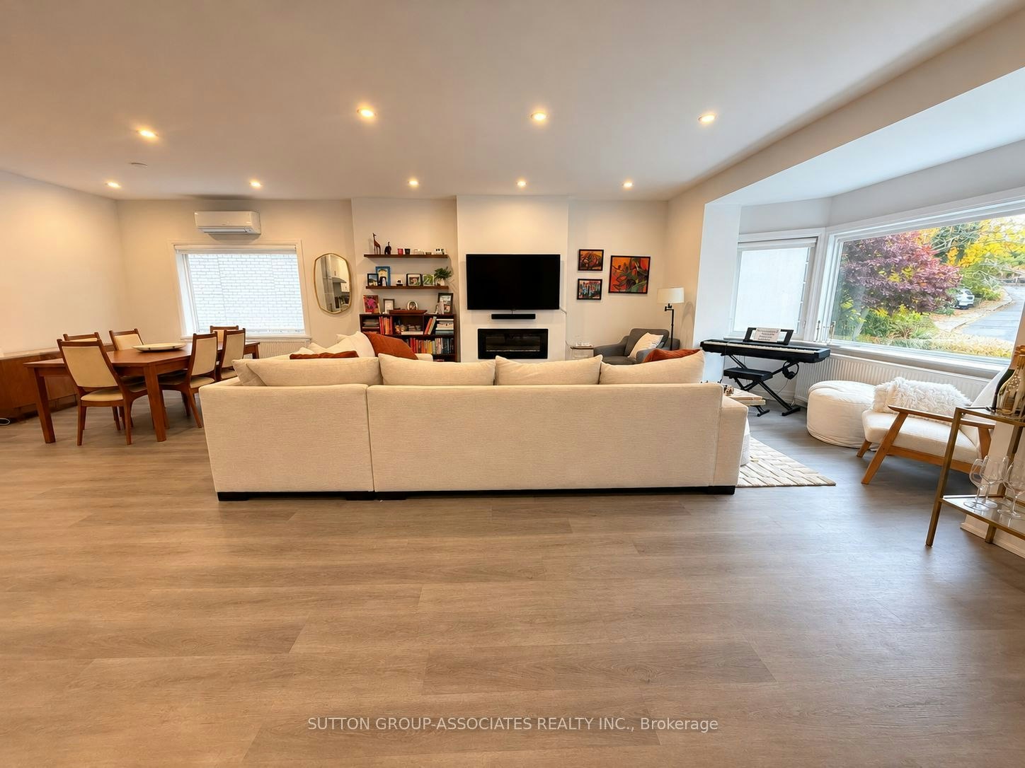 8 Glen Edyth Drive, Toronto, ON, M4V 2V7 - 7