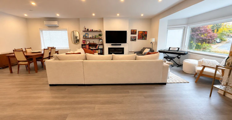 8 Glen Edyth Drive, Toronto, ON, M4V 2V7 - 7