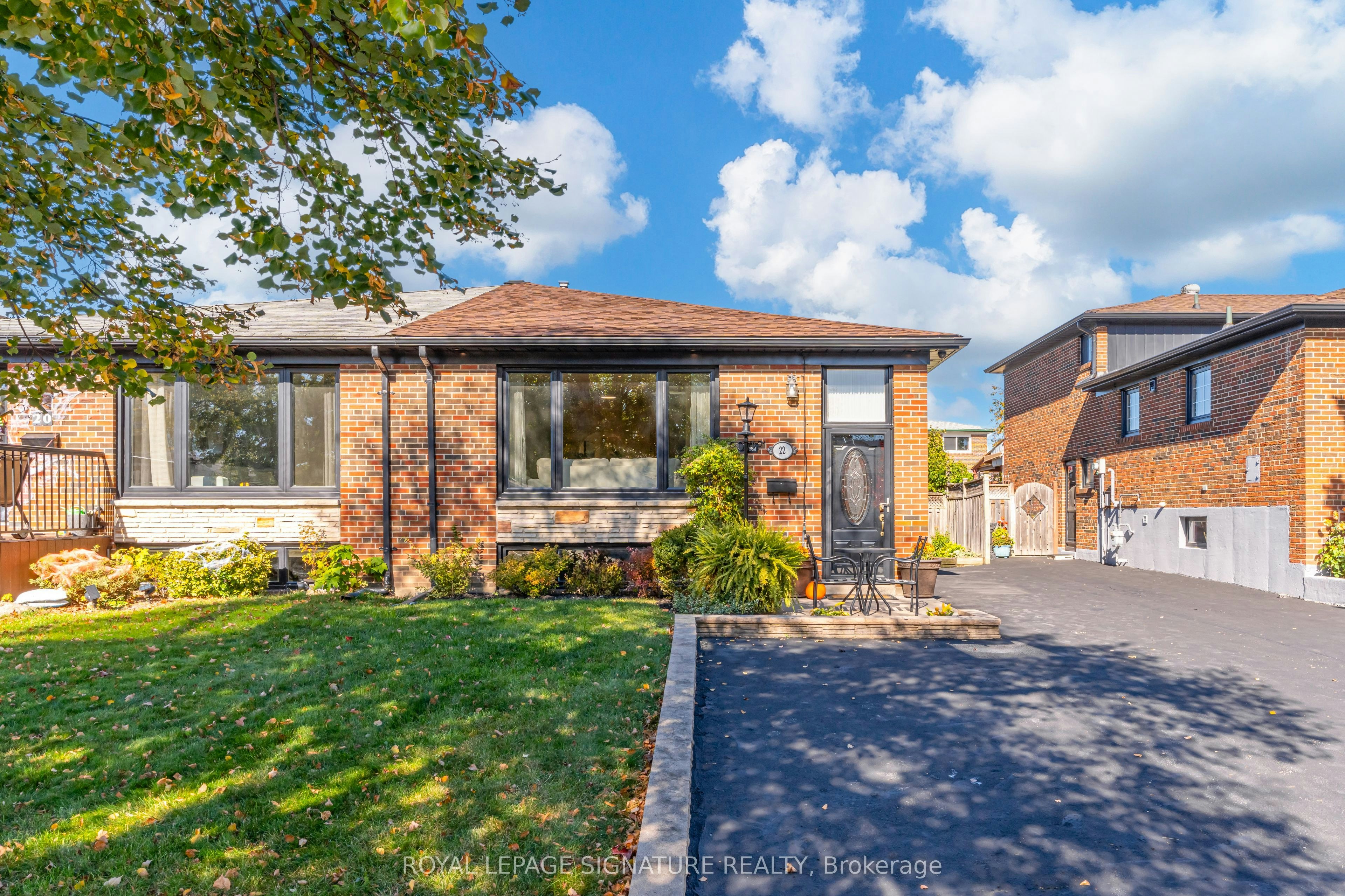 22 Painswick Crescent, Toronto, ON, M2J 3M6
