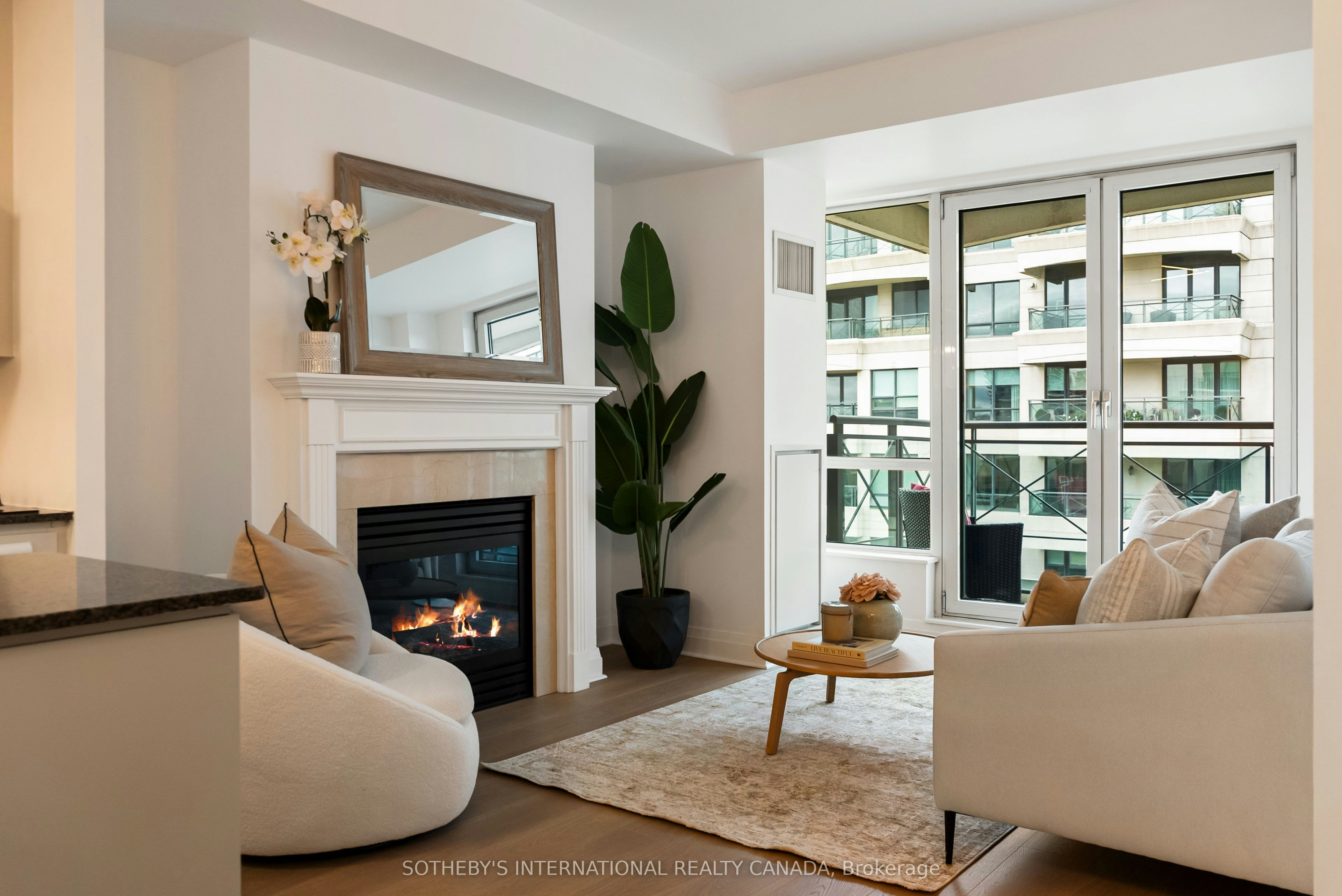 913-20 Scrivener Square, Toronto, ON, M4W 3X9