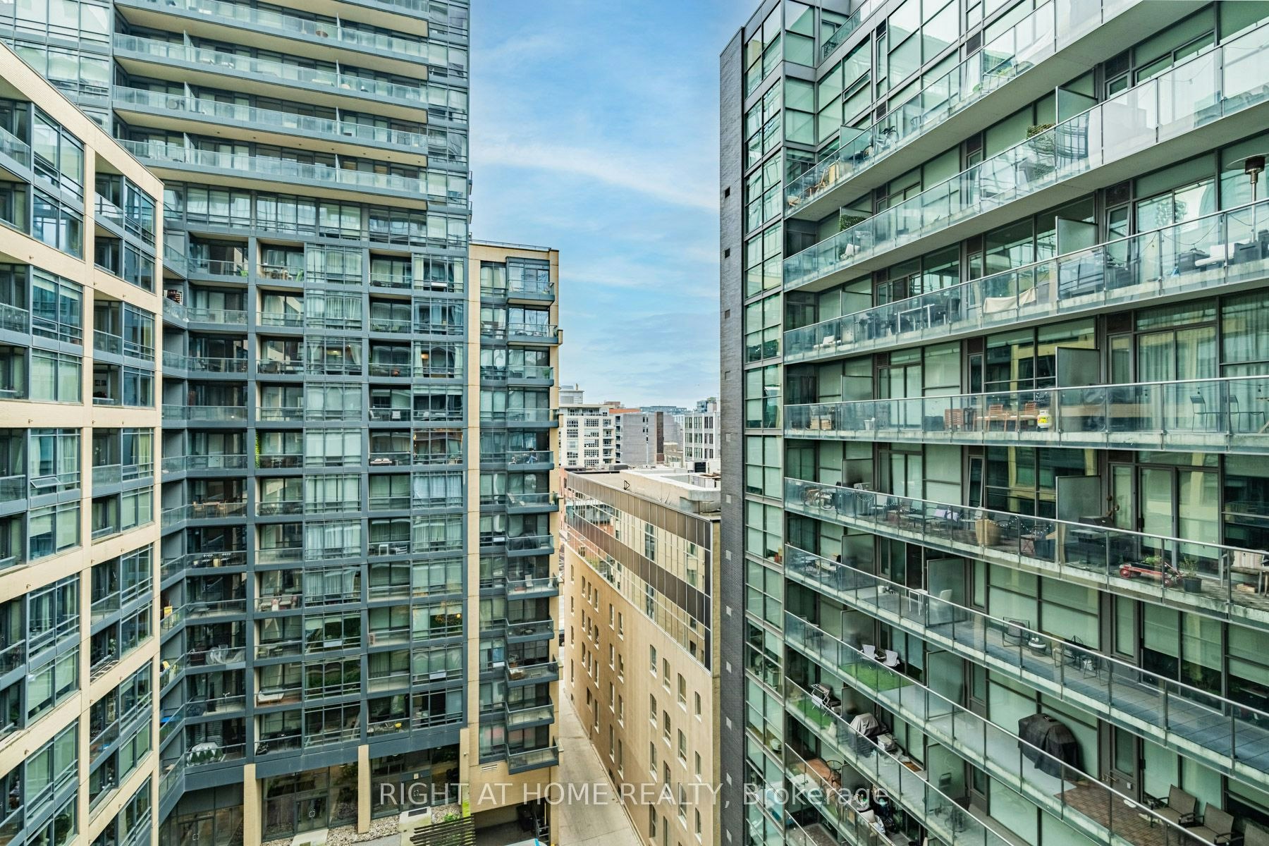 902-8 Charlotte Street, Toronto, ON, M5V 0K4 - 31