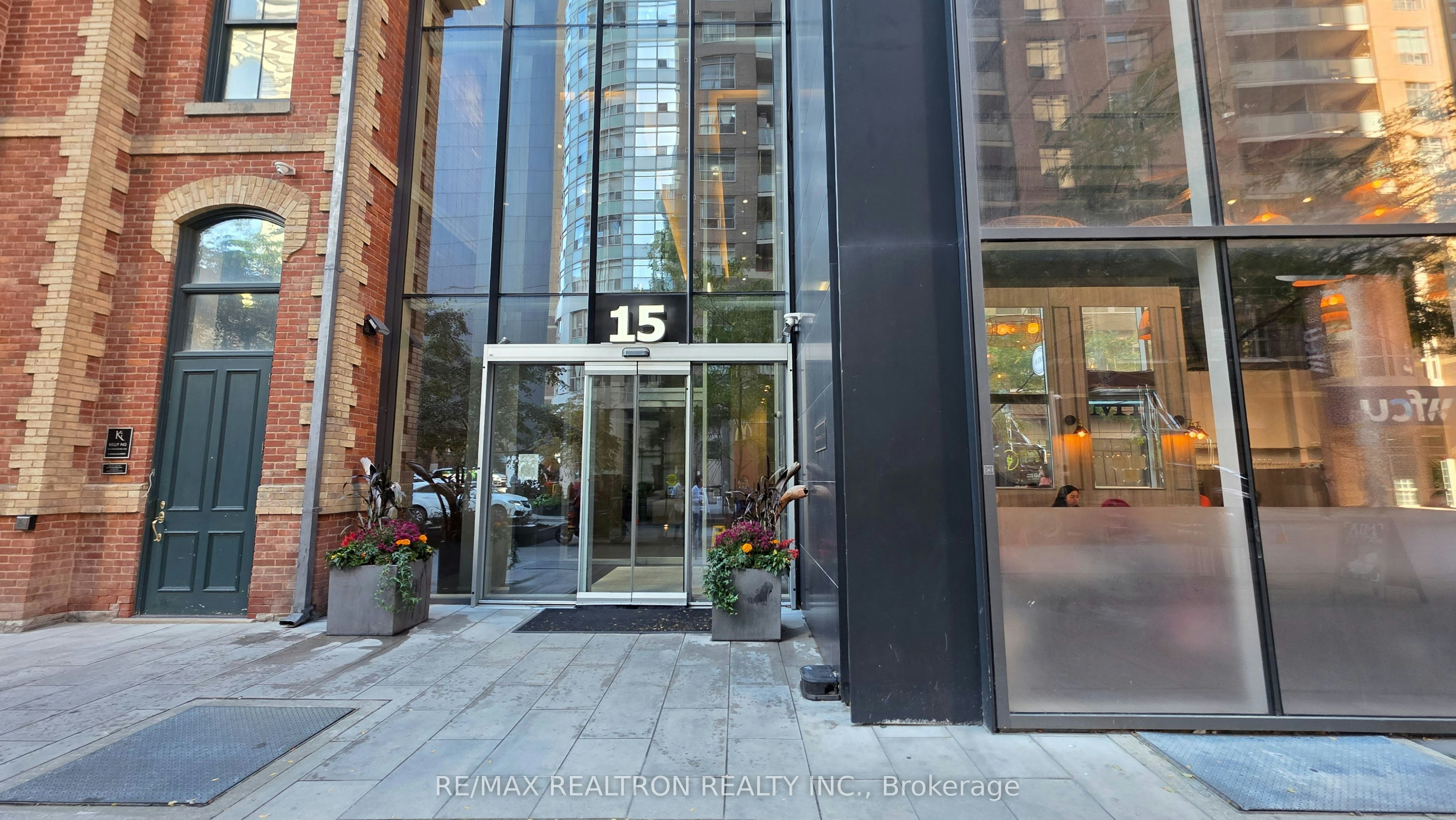 1911-15 Grenville Street, Toronto, ON, M4Y 1A1 - 8