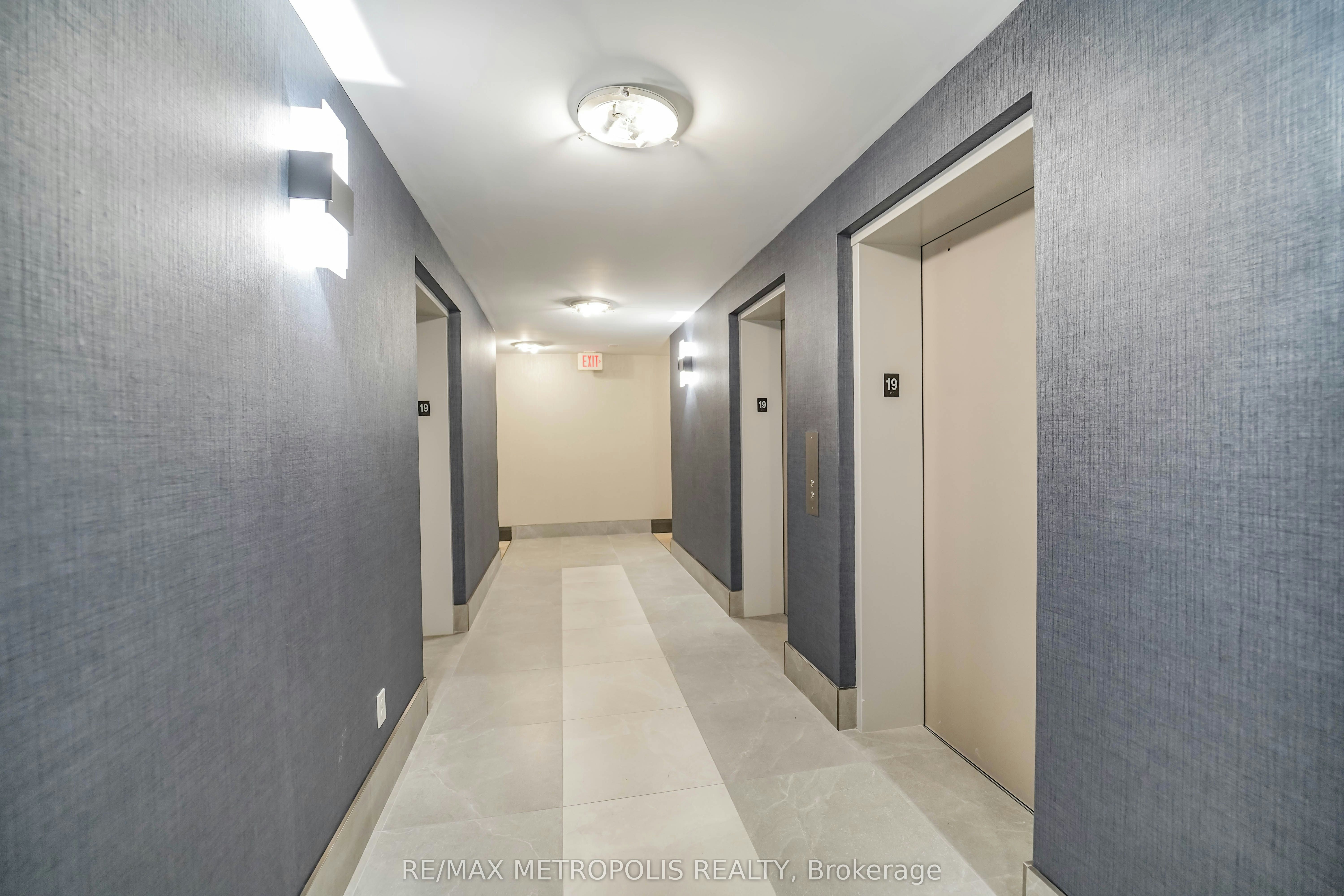 3602-30 Grand Trunk Crescent, Toronto, ON, M5J 3A4 - 13