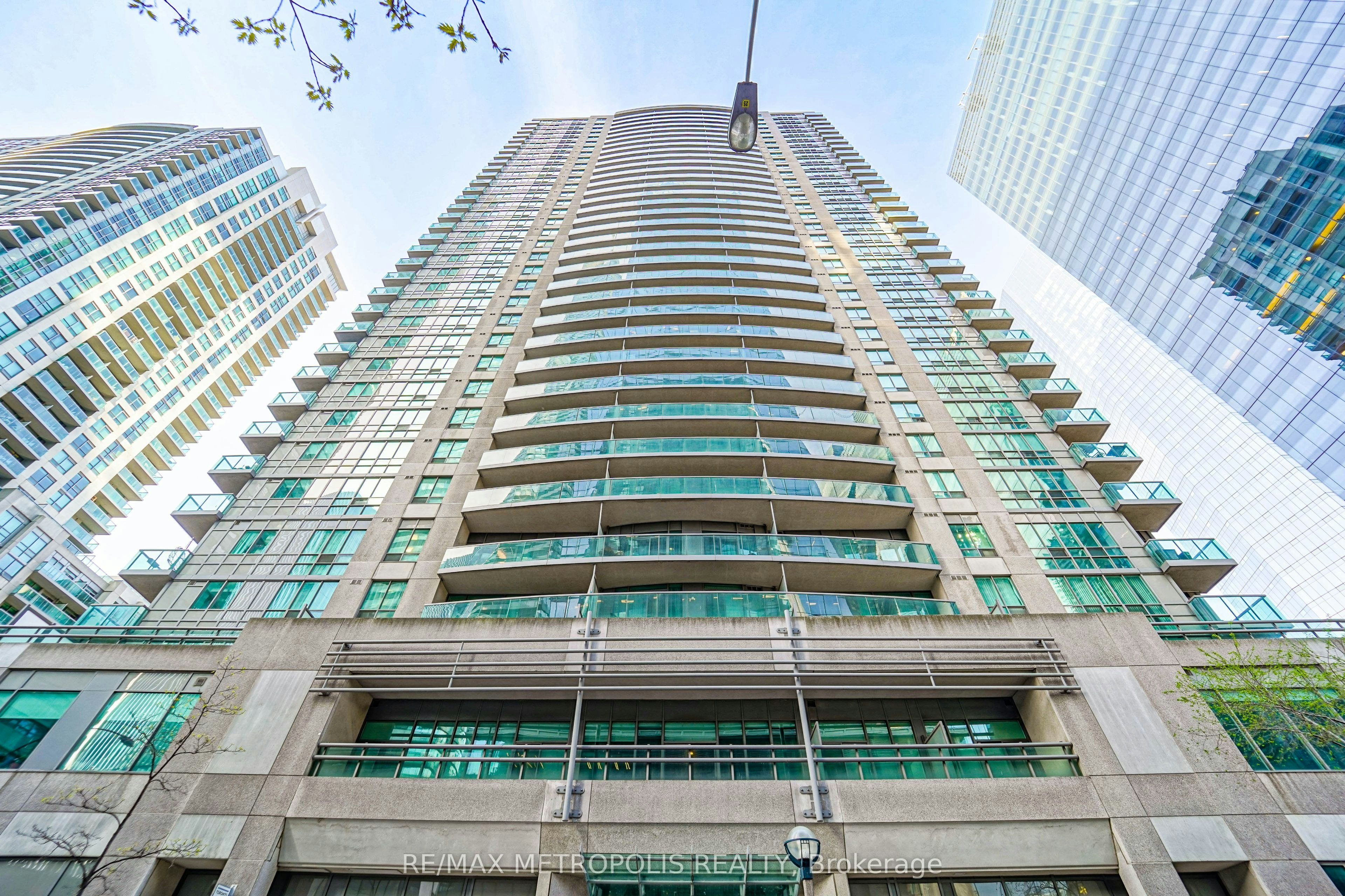 3602-30 Grand Trunk Crescent, Toronto, ON, M5J 3A4 - 17