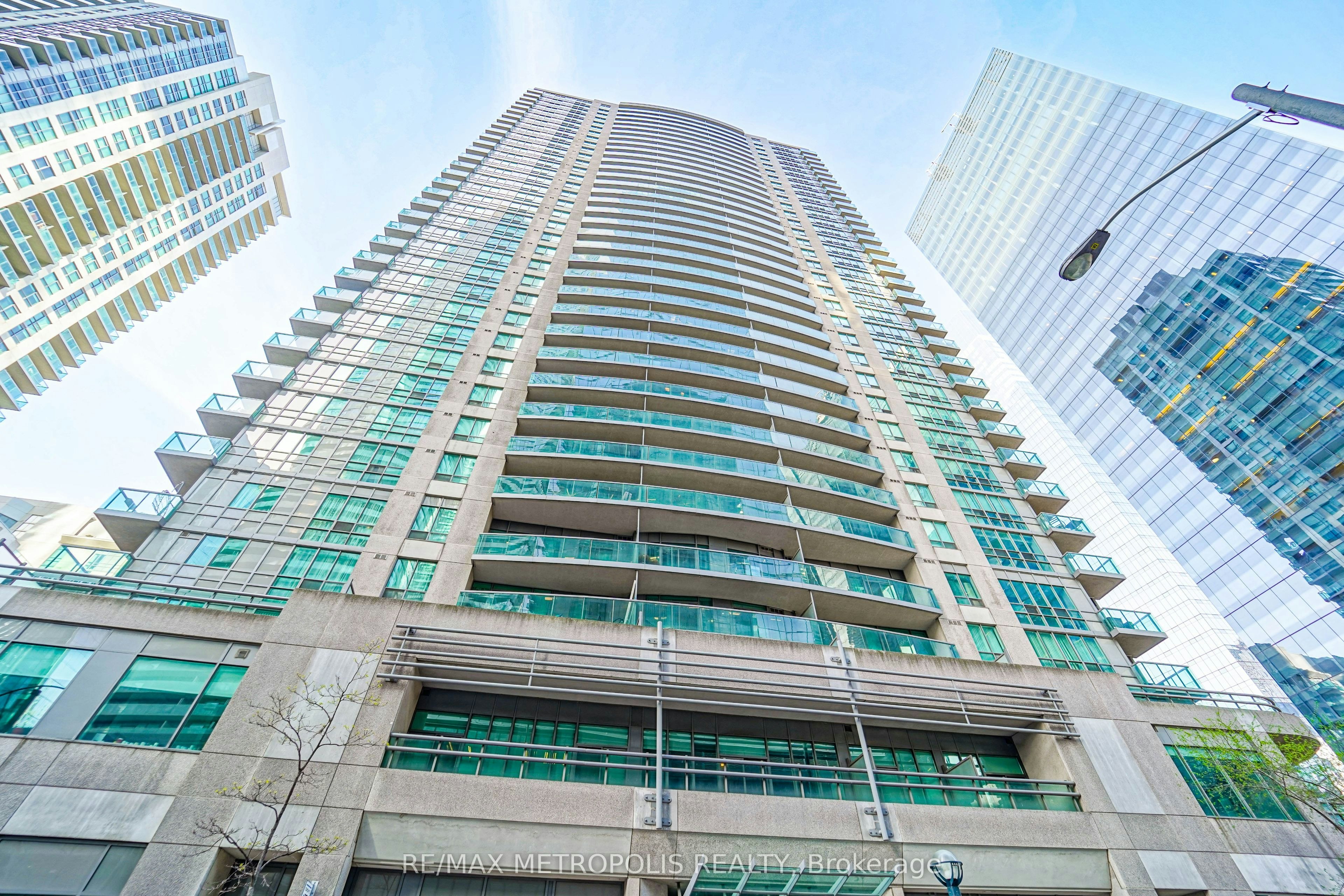 3602-30 Grand Trunk Crescent, Toronto, ON, M5J 3A4 - 18