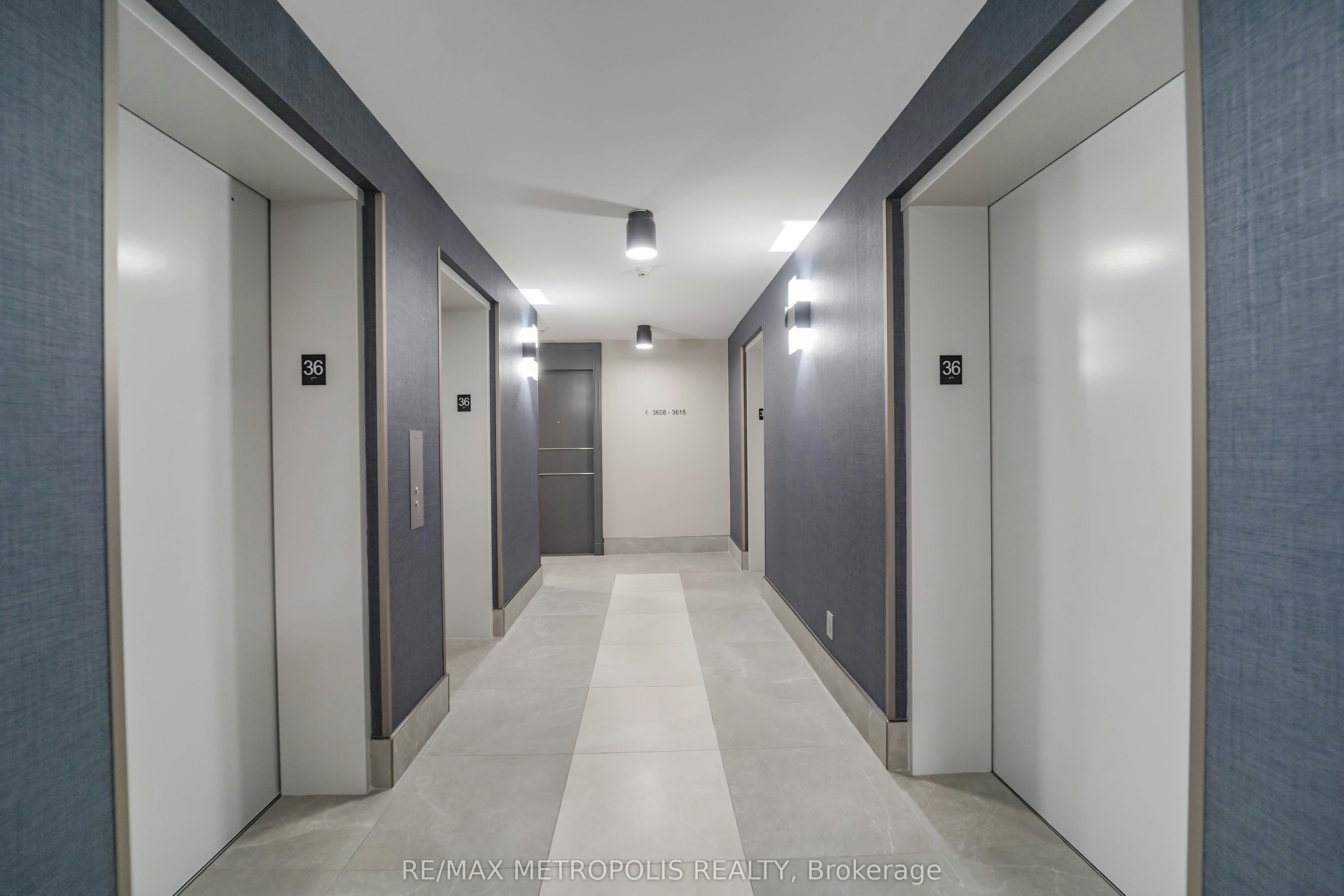 3602-30 Grand Trunk Crescent, Toronto, ON, M5J 3A4 - 42