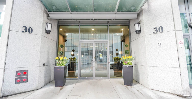 3602-30 Grand Trunk Crescent, Toronto, ON, M5J 3A4 - 2