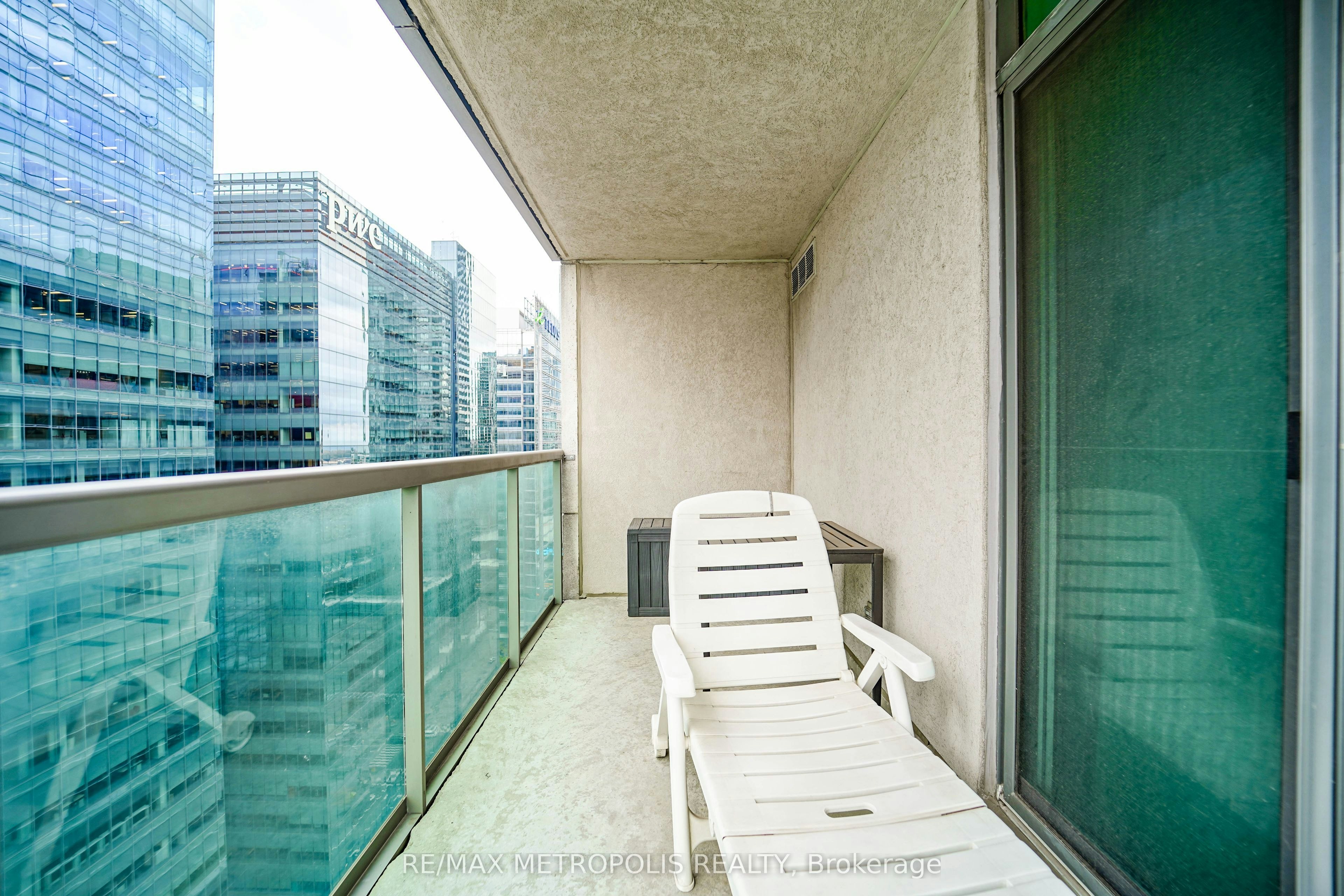 3602-30 Grand Trunk Crescent, Toronto, ON, M5J 3A4 - 44