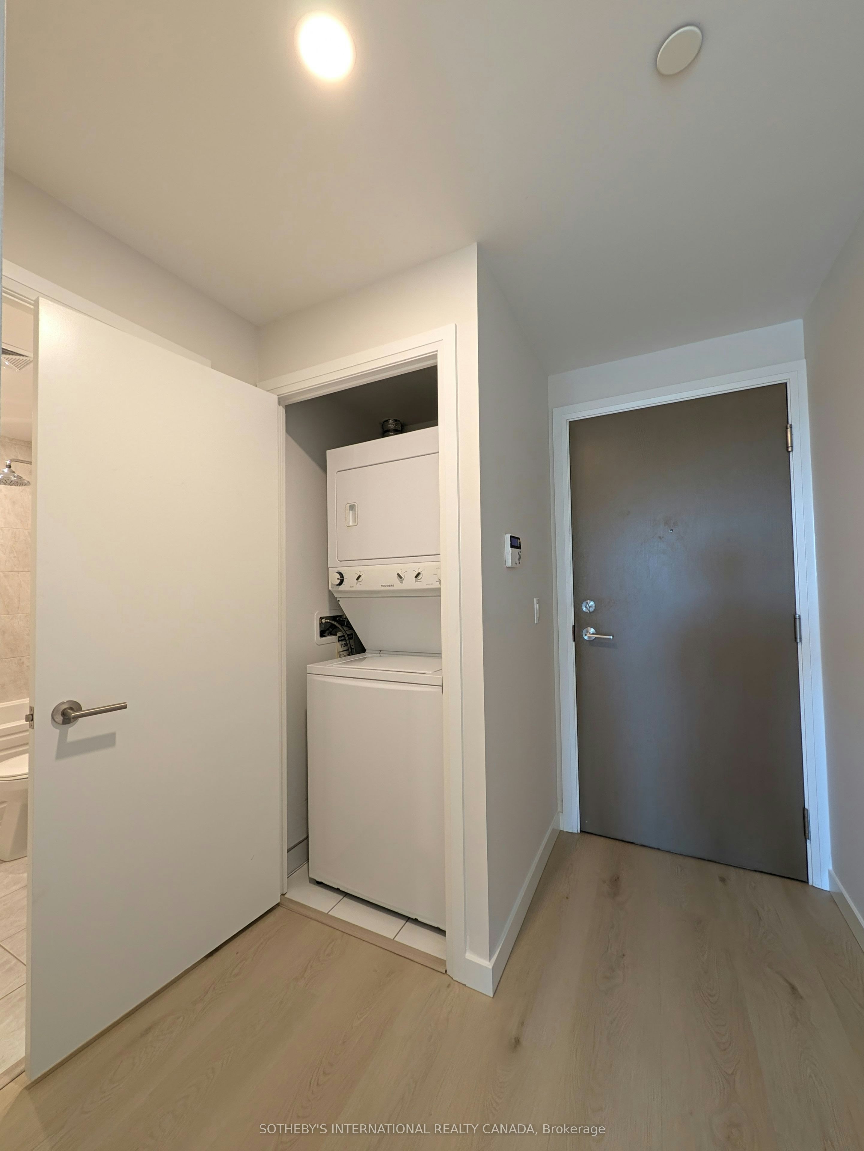 207-160 Vanderhoof Avenue, Toronto, ON, M4G 0B7 - 10