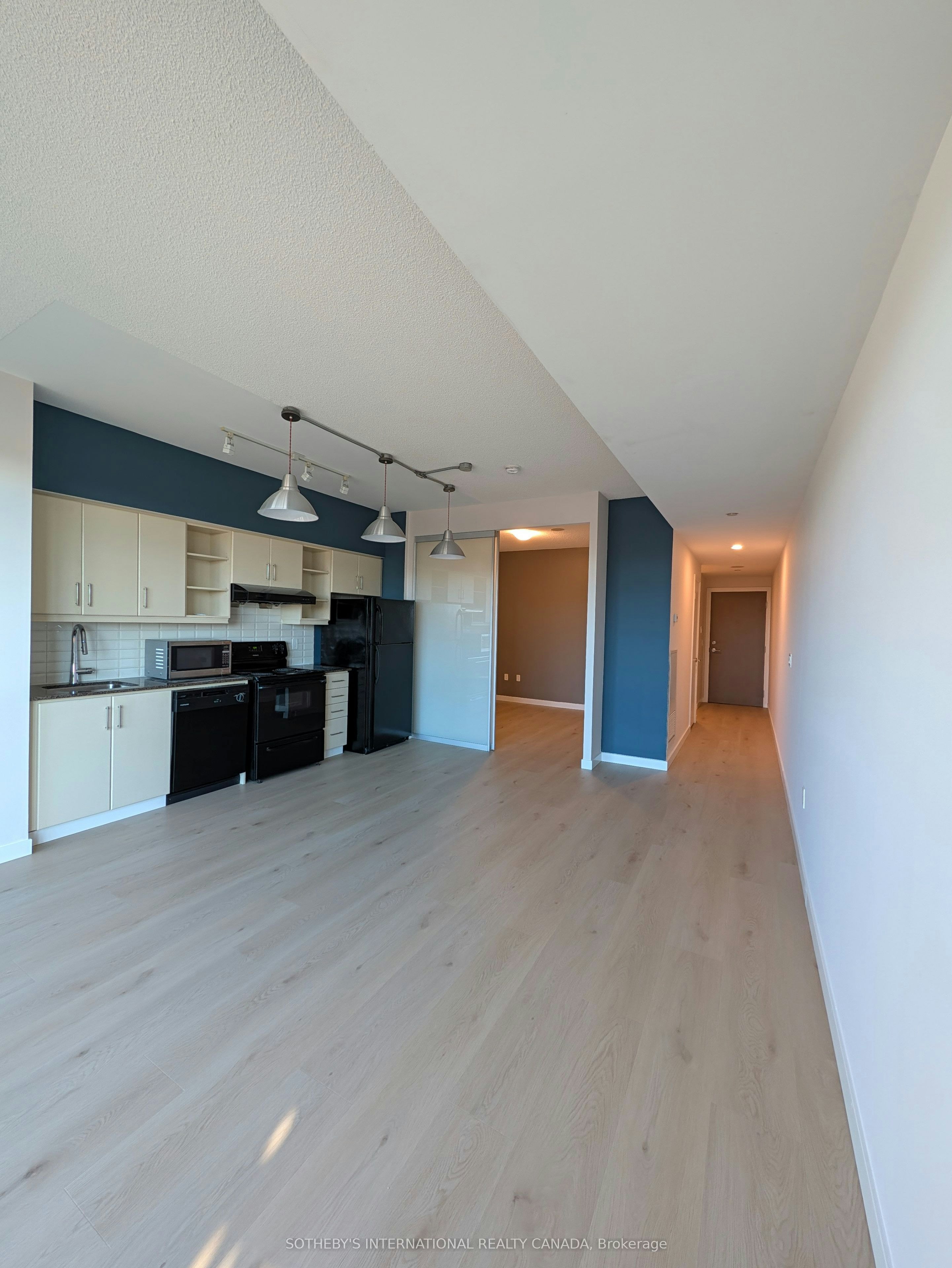 207-160 Vanderhoof Avenue, Toronto, ON, M4G 0B7 - 4