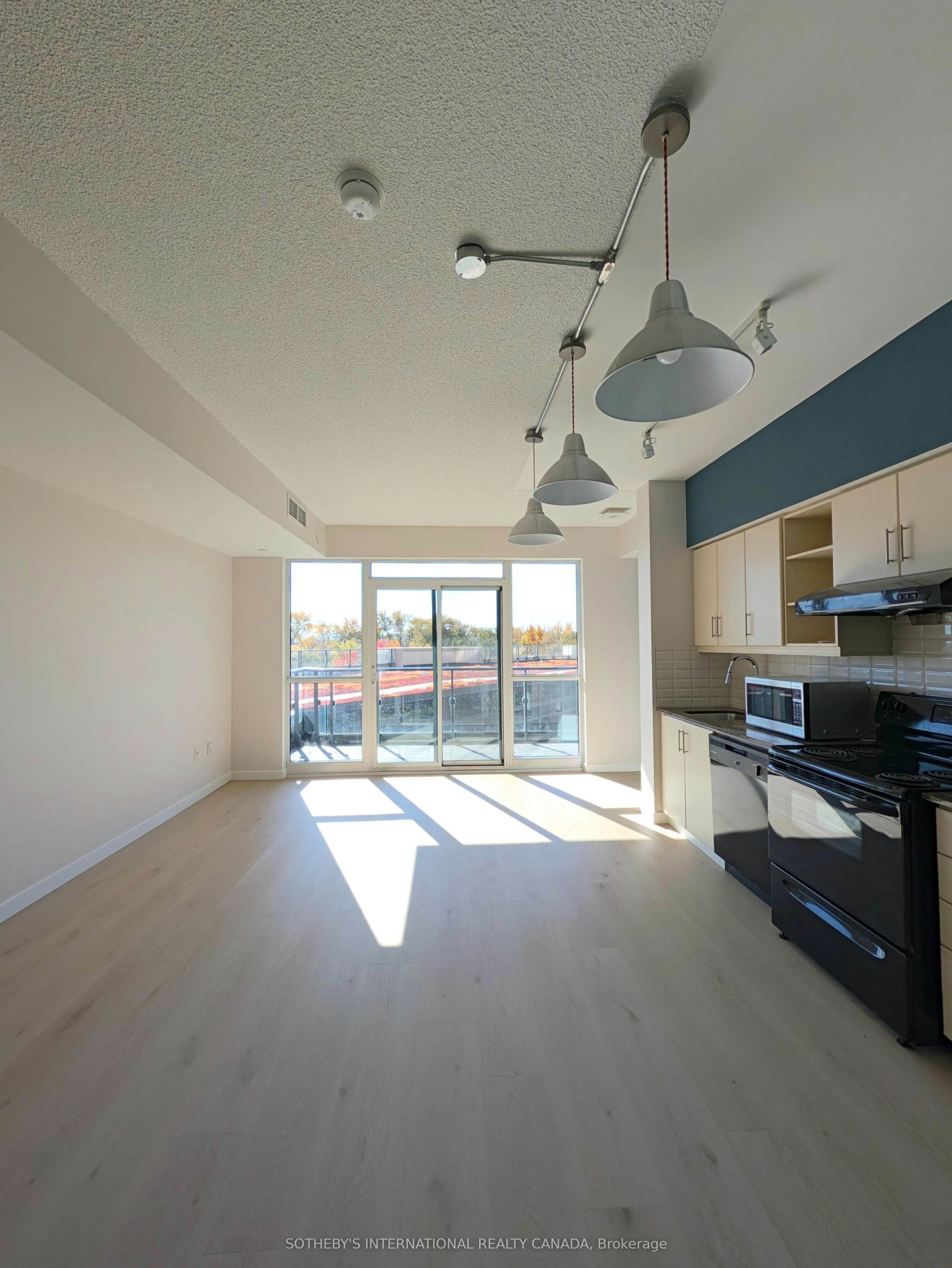 207-160 Vanderhoof Avenue, Toronto, ON, M4G 0B7 - 3