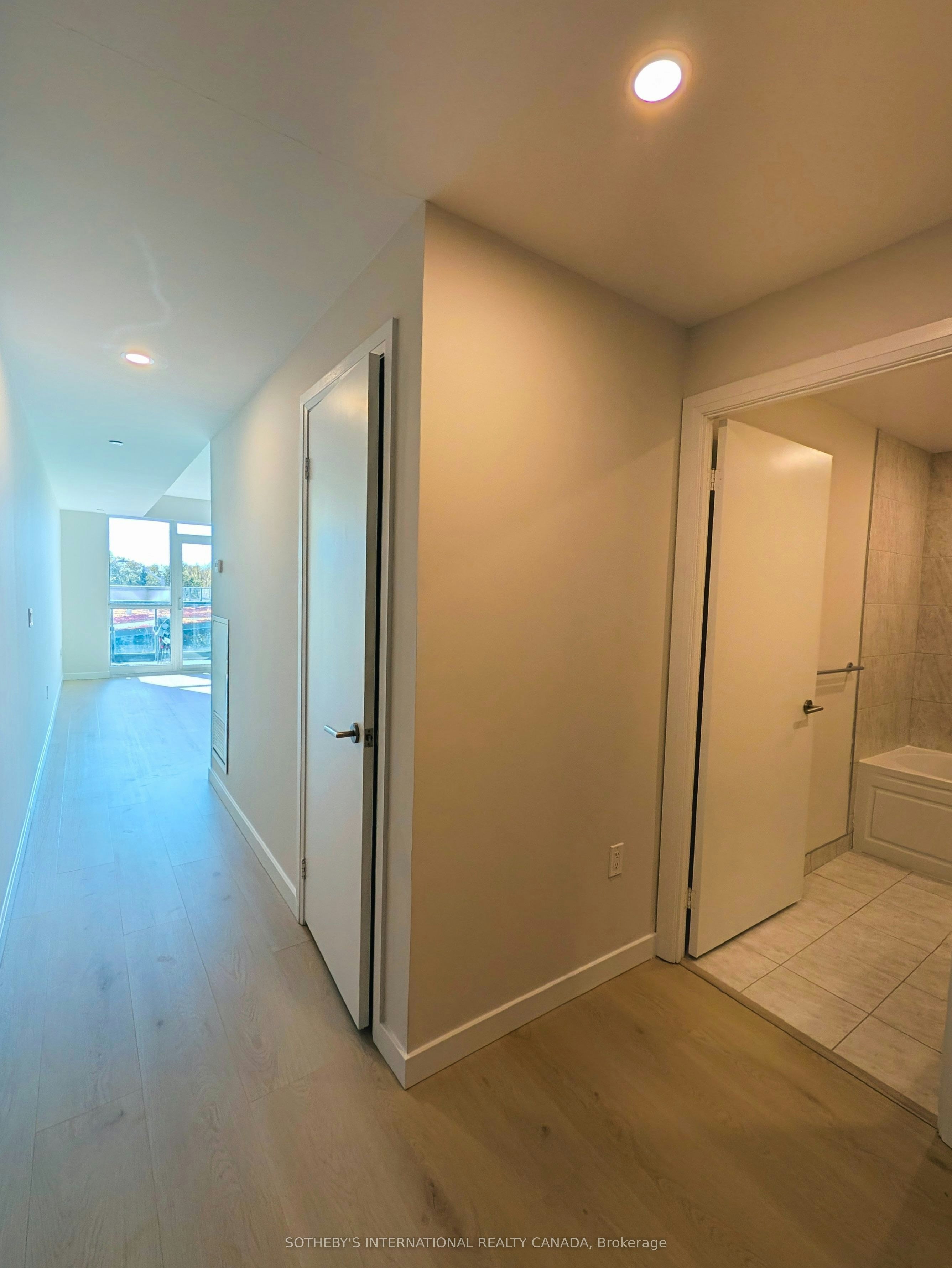 207-160 Vanderhoof Avenue, Toronto, ON, M4G 0B7 - 5