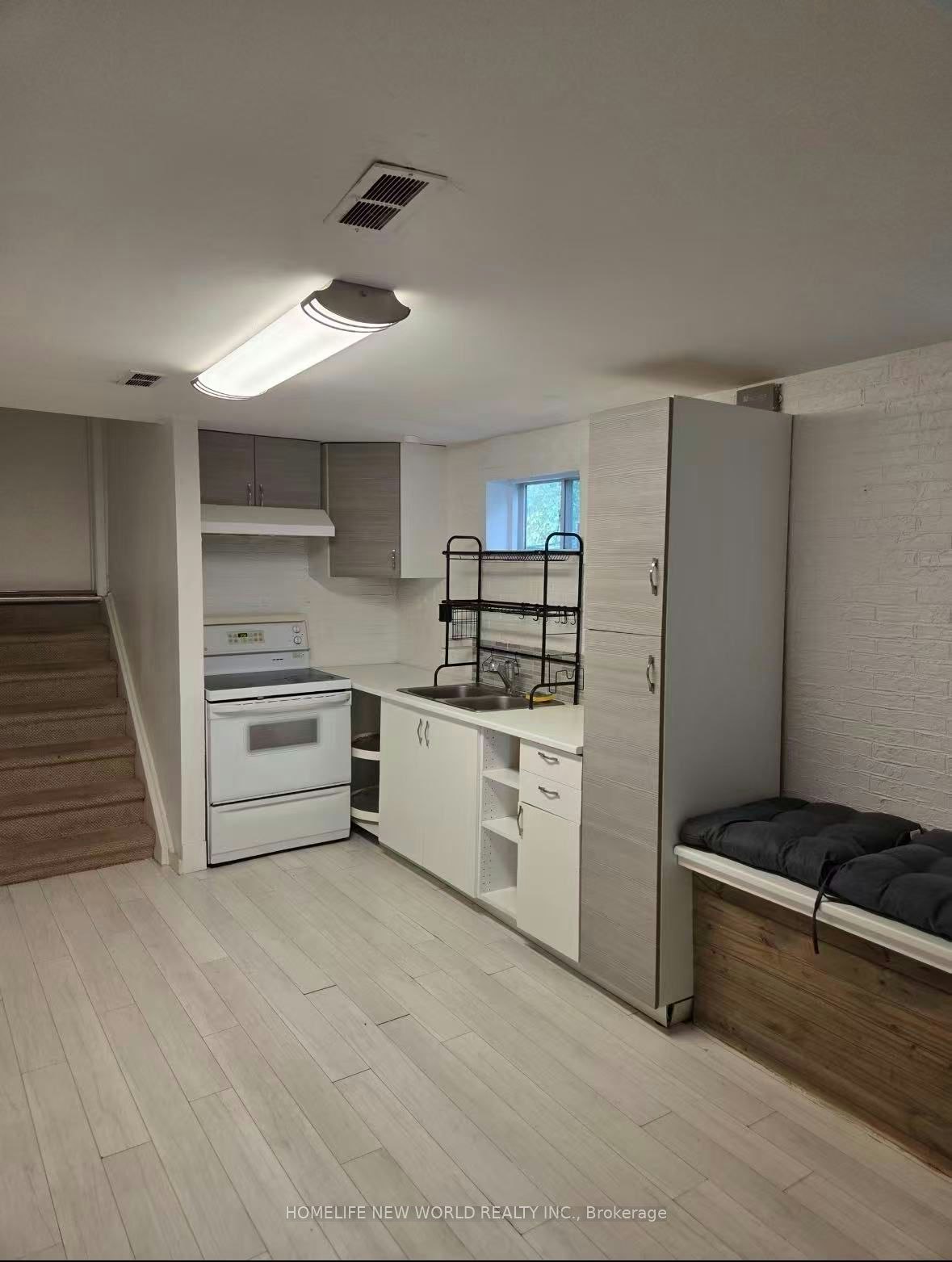 Lower - 32 Greyhound Drive, Toronto, ON, M2H 1K3