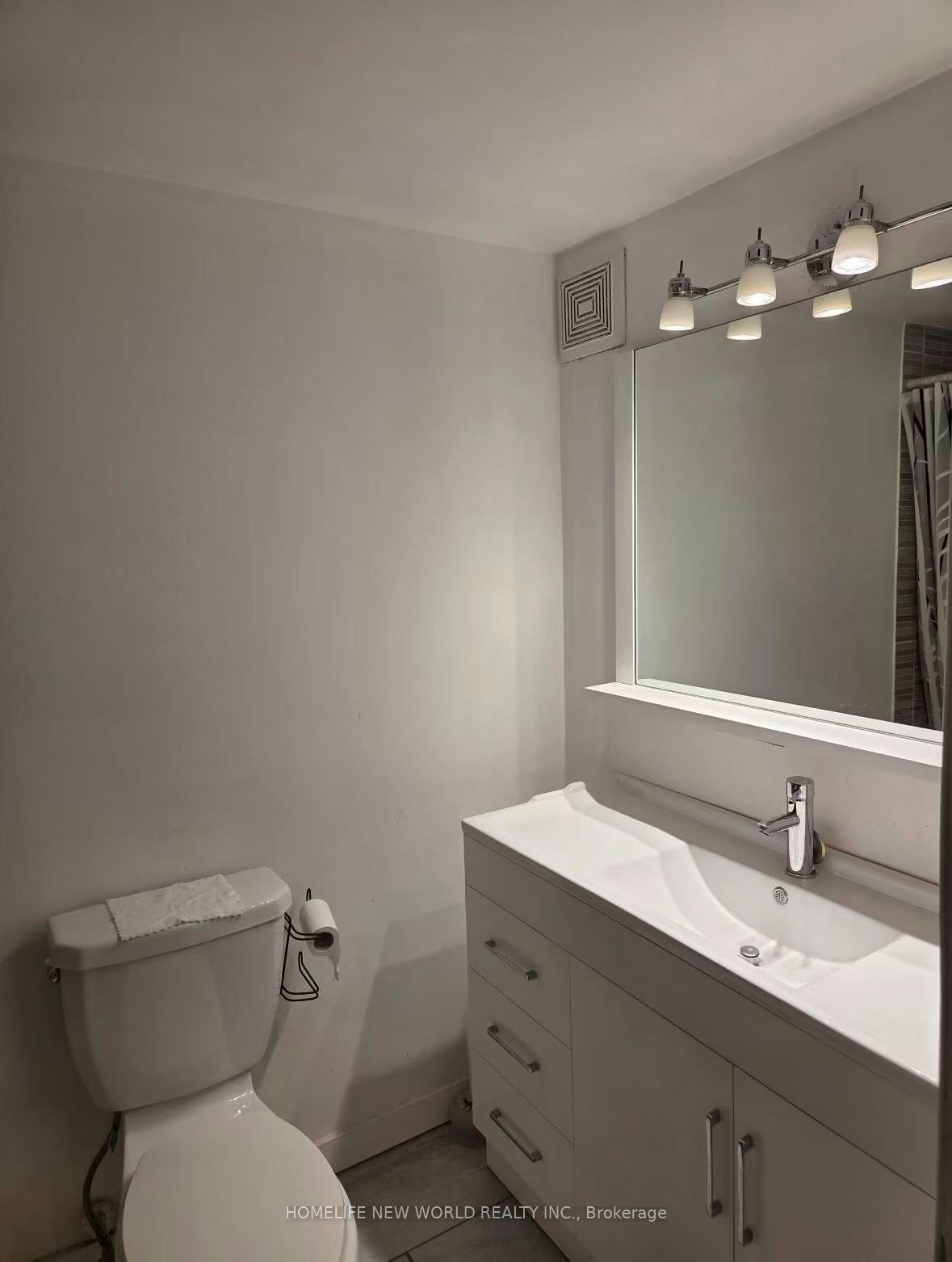 Lower - 32 Greyhound Drive, Toronto, ON, M2H 1K3 - 6