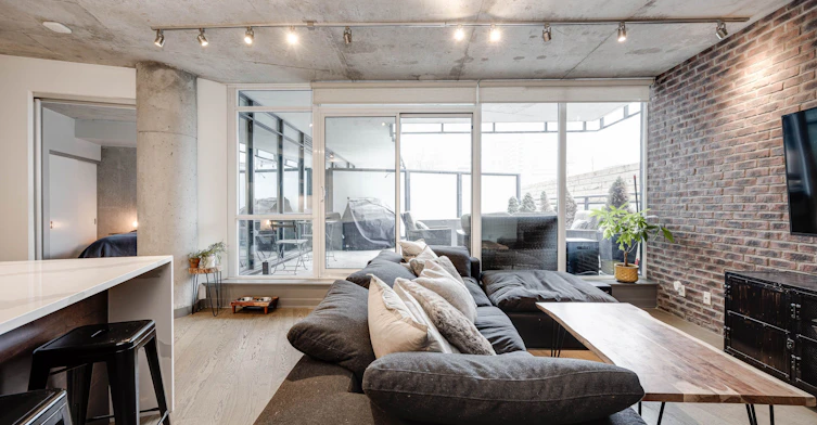 202-318 King Street, Toronto, ON, M5A 0C1 - 2