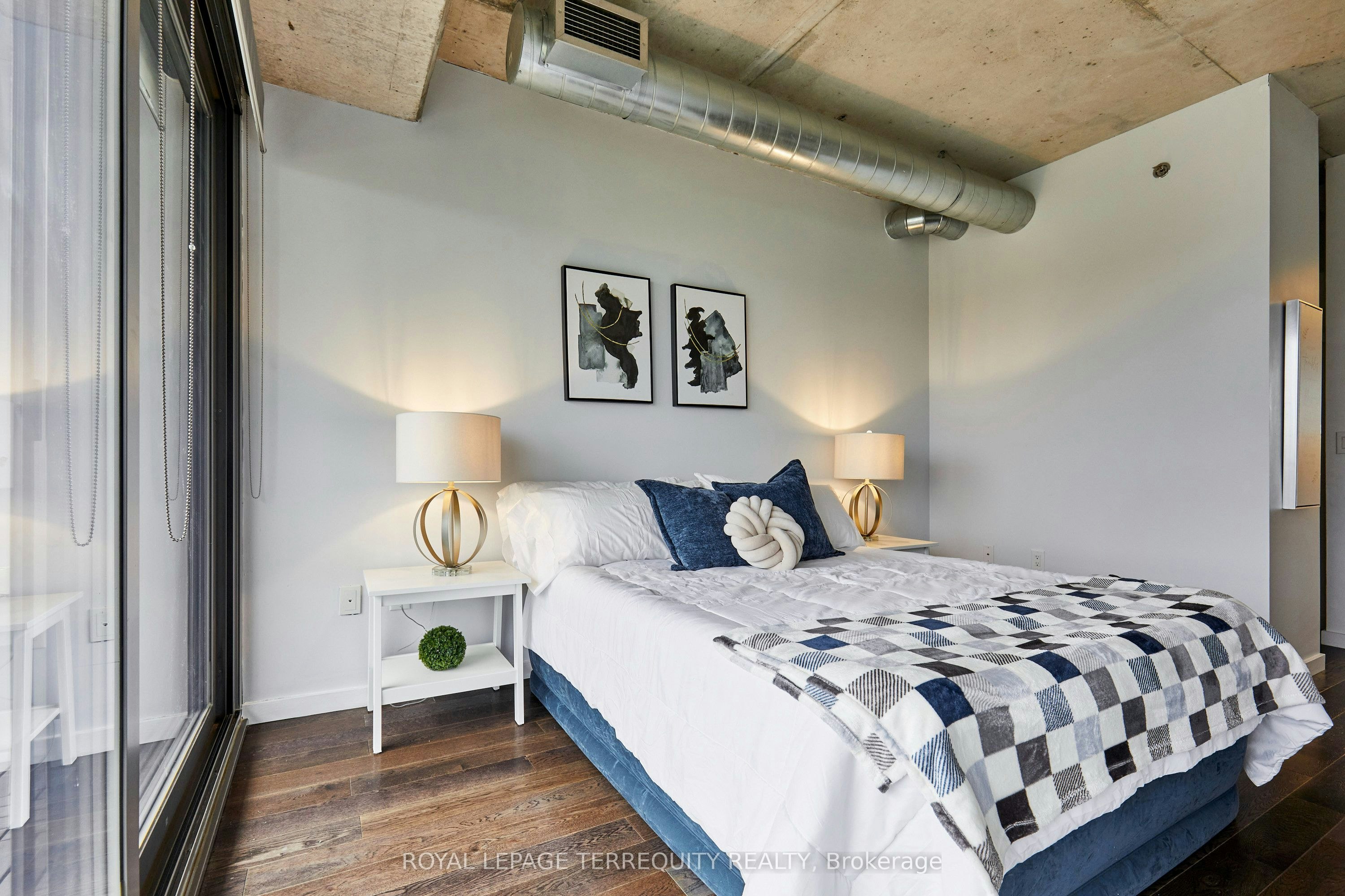 702-32 Trolley Crescent, Toronto, ON, M5A 0E8 - 8
