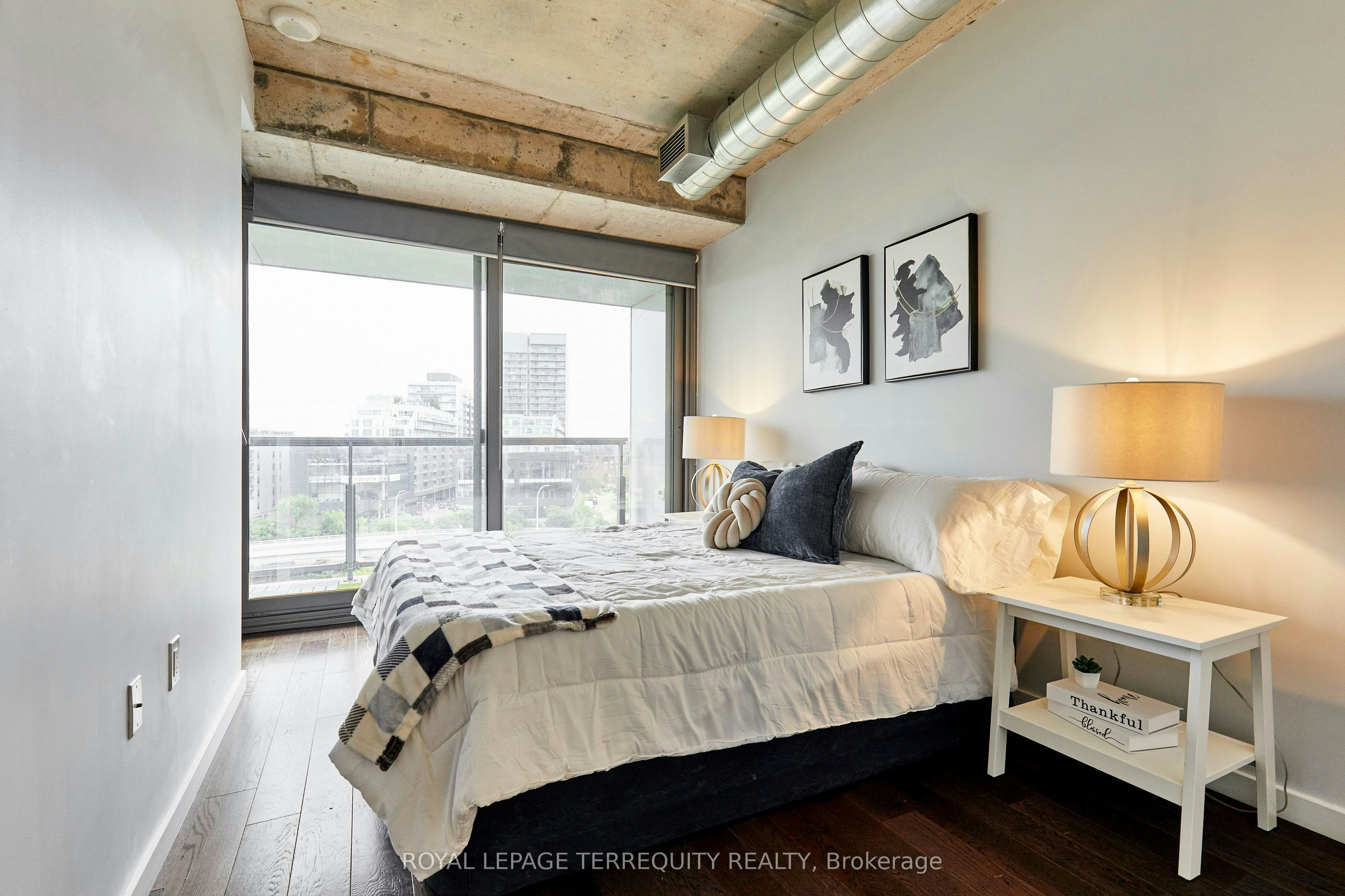 702-32 Trolley Crescent, Toronto, ON, M5A 0E8 - 9