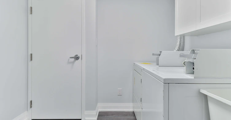 Bsmt-880 College Street, Toronto, ON, M6H 1A3 - 14