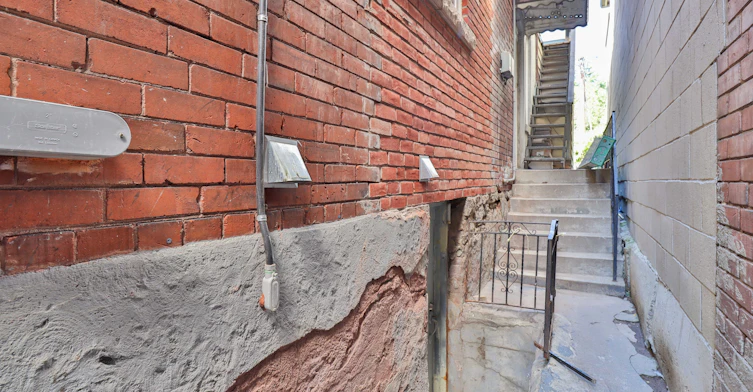 Bsmt-880 College Street, Toronto, ON, M6H 1A3 - 2