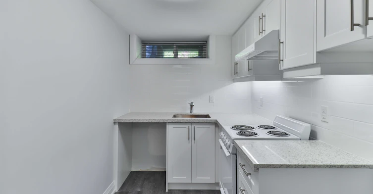 Bsmt-880 College Street, Toronto, ON, M6H 1A3 - 4