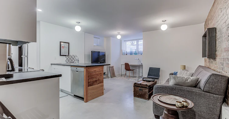 1-324 Markham Street, Toronto, ON, M6G 2K9 - 4