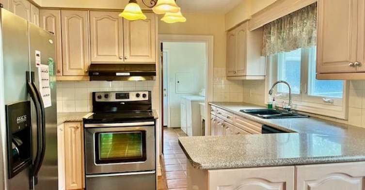 26 Manorcrest Drive, Toronto, ON, M2N 5K1 - 2