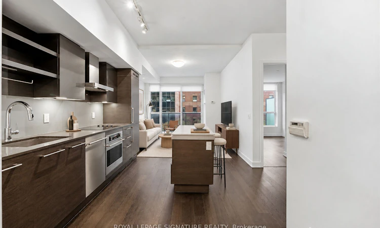 407-1030 King Street W
