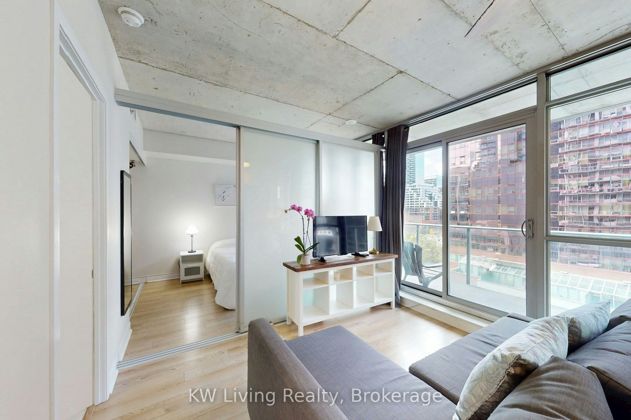 801-375 King Street W, Toronto, ON, M5V 1K5