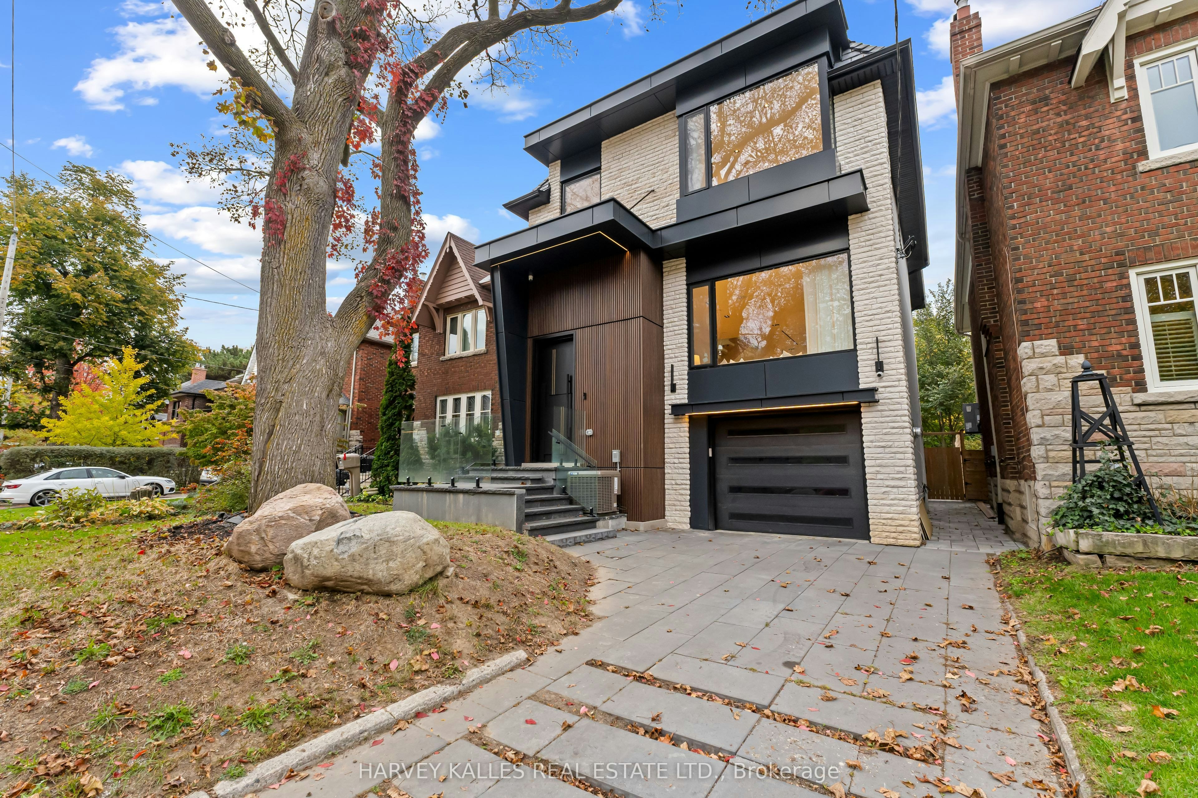 33 Saint Hilda's Avenue, Toronto, ON, M4N 2P5
