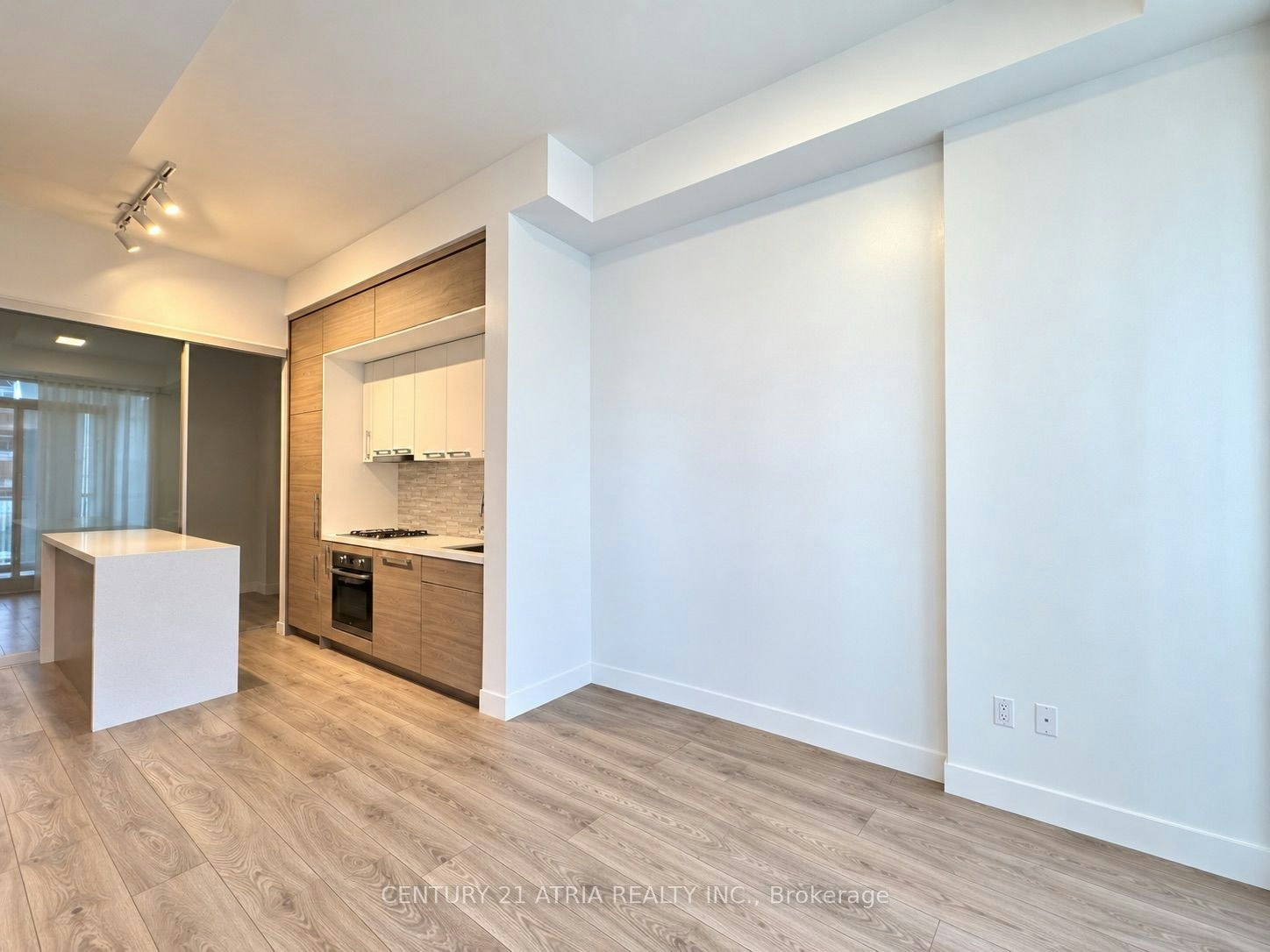 216-29 Green Trail Court, Toronto, ON, M2K 0J9 - 4
