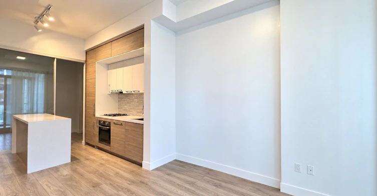 216-29 Green Trail Court, Toronto, ON, M2K 0J9 - 4
