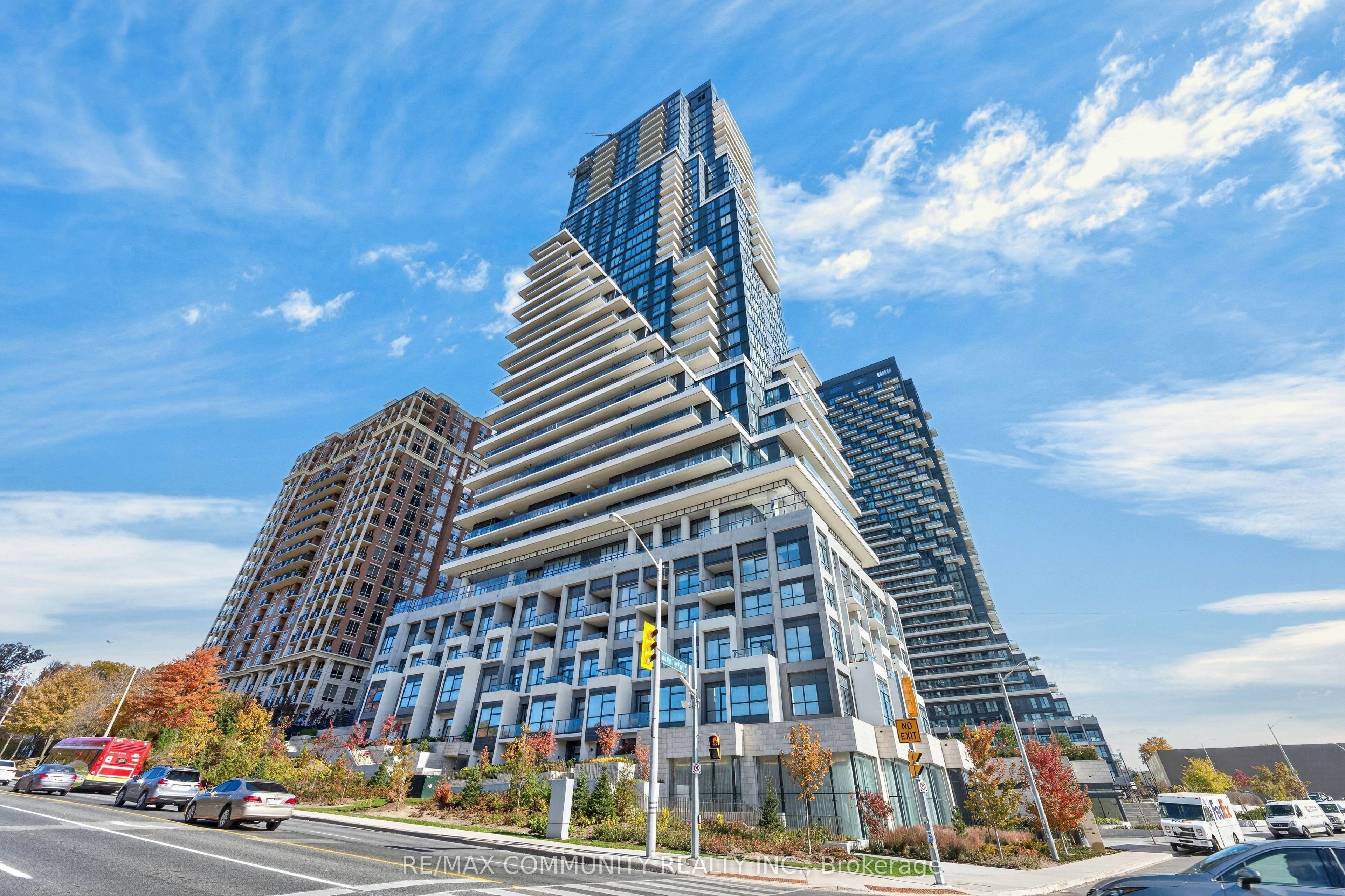 2203-10 Inn ON The Park Drive, Toronto, ON, M3C 0P9